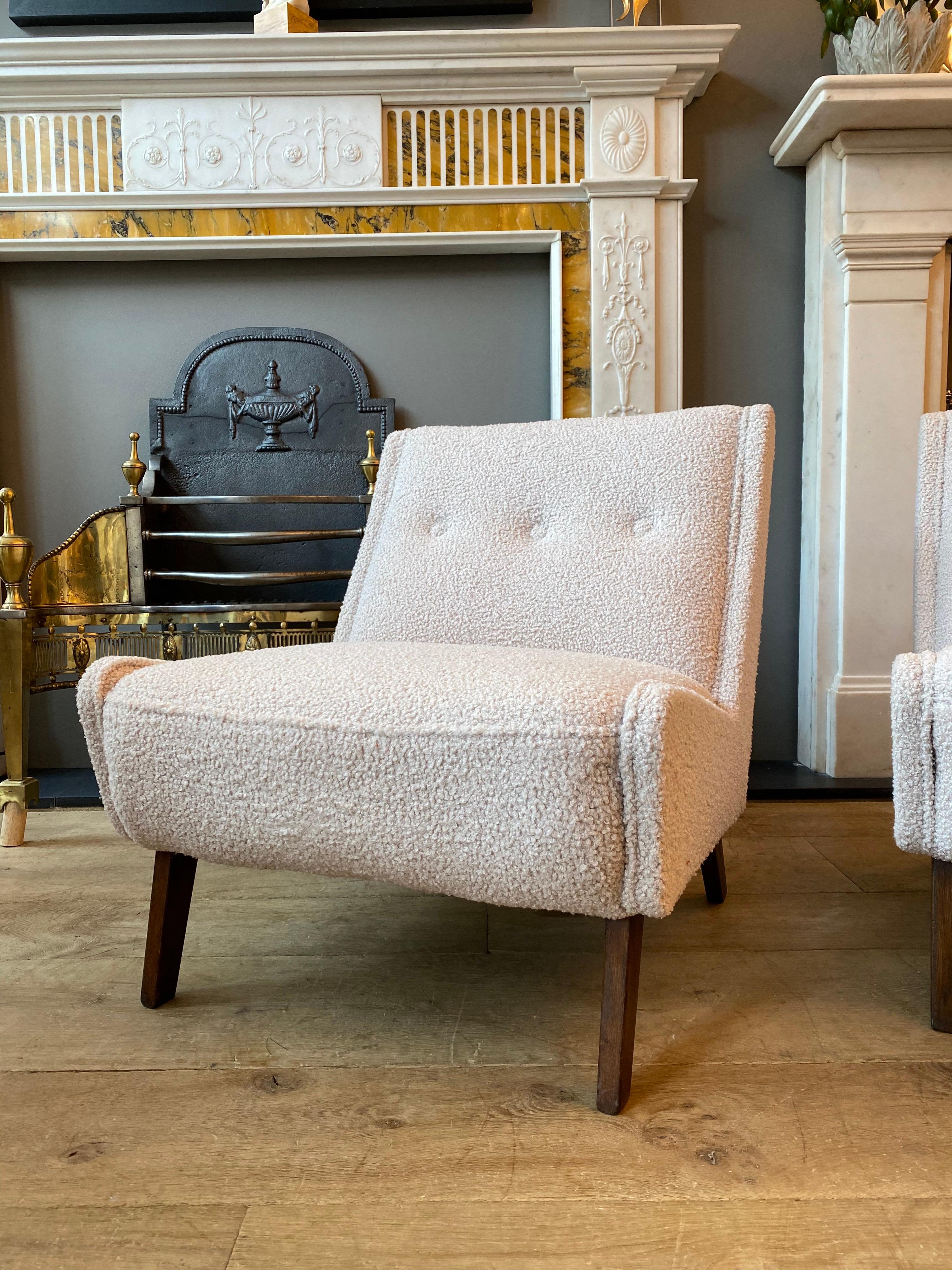 Oak Pair of Mid-Century Modern Chairs by Ernest Race