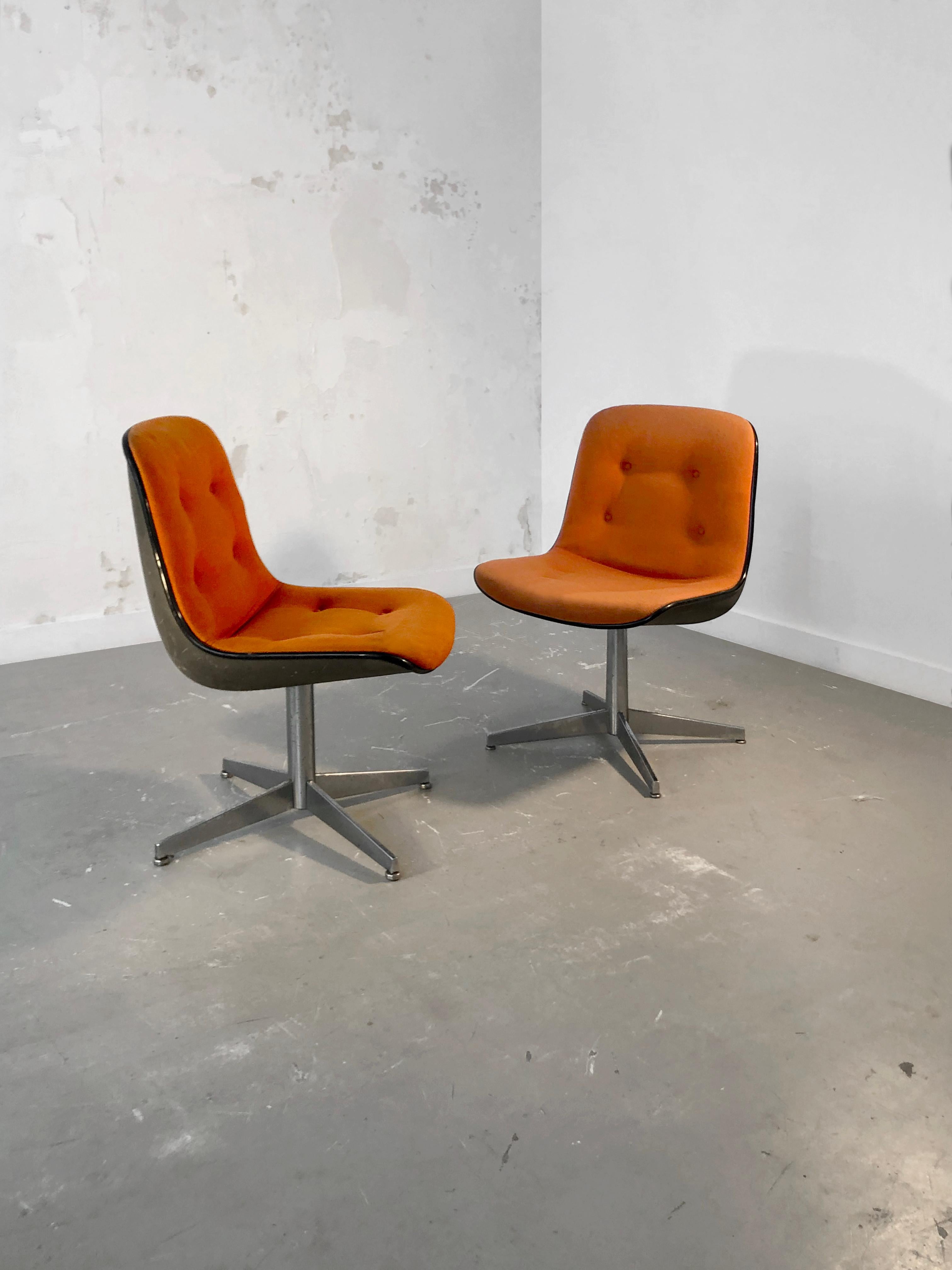French A Pair of MID-CENTURY-MODERN CHAIRS by RANDALL BUCK for STEELCASE, France 1970 For Sale