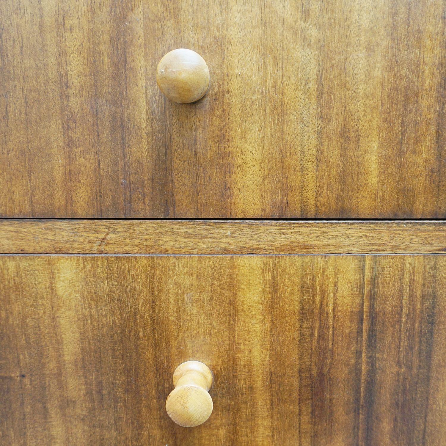 Pair of Mid-Century Modern Chests of Drawers circa 1950 In Good Condition In Forest Row, East Sussex