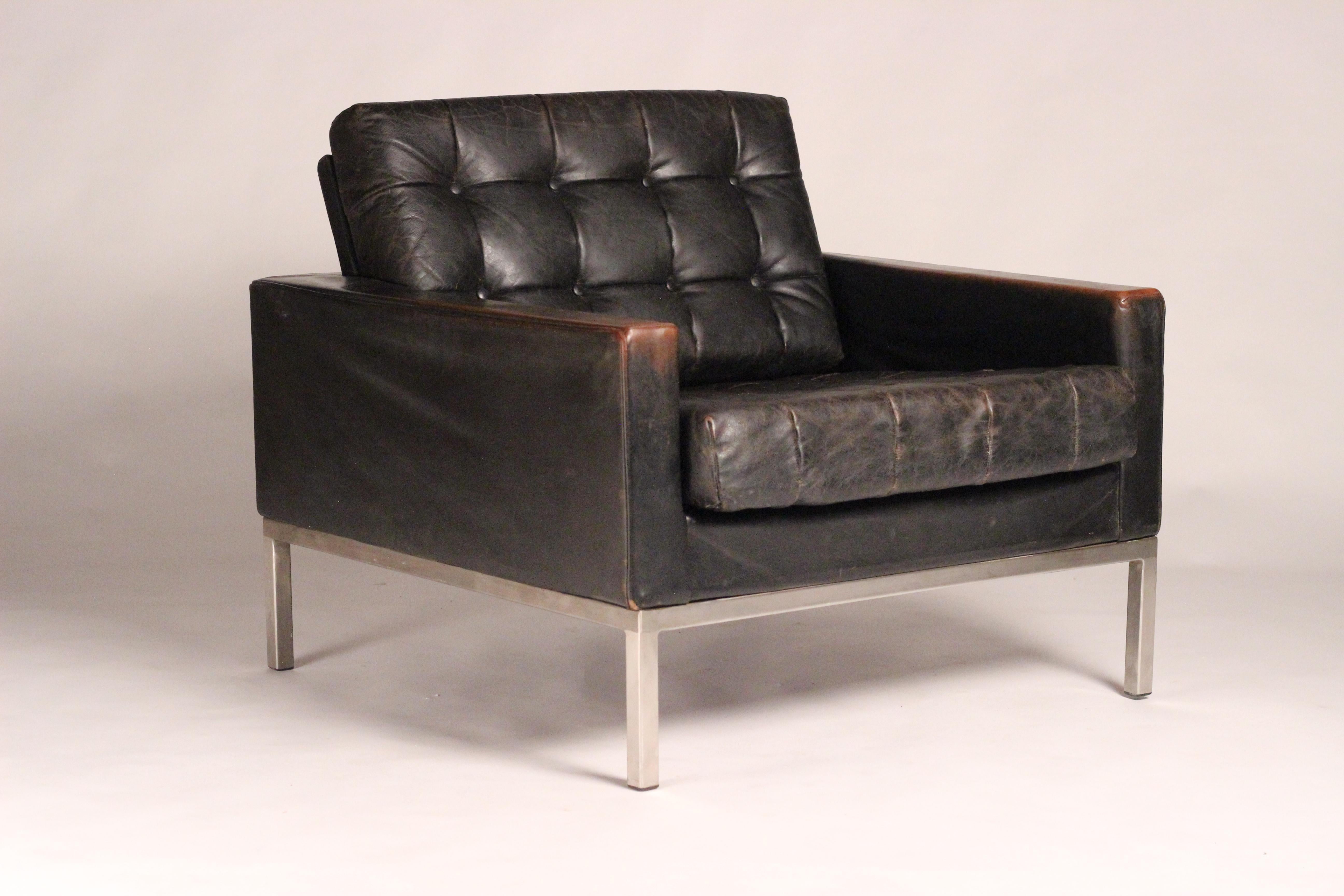 Pair of Mid-Century Modern Club Leather Armchairs by Designer Robin Day 5
