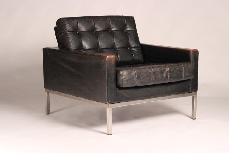 Pair of Mid-Century Modern Club Leather Armchairs by Designer Robin Day For Sale 5