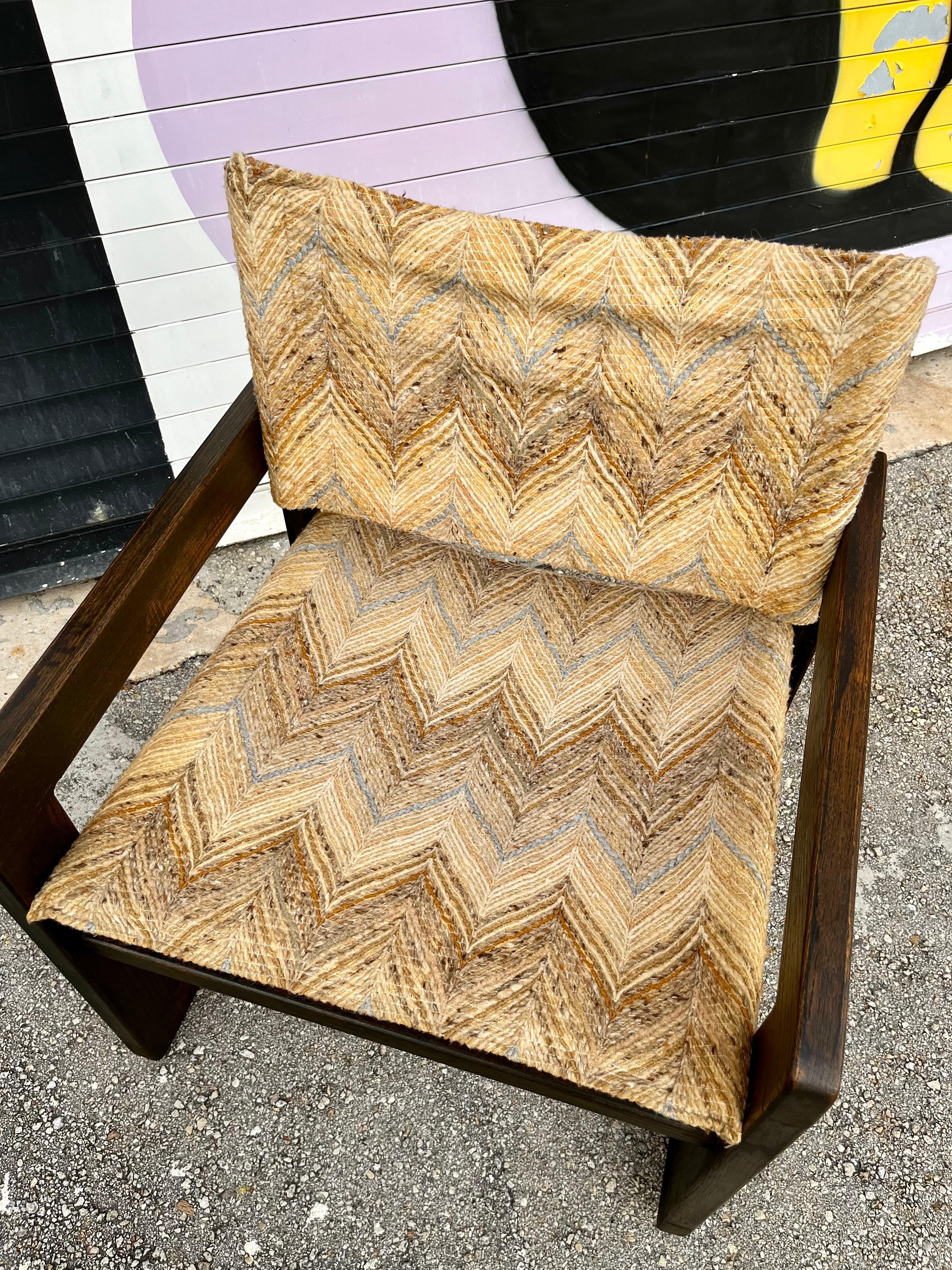A Pair of Mid Century Modern Cube Lounge Chairs. Circa 1970s For Sale 7
