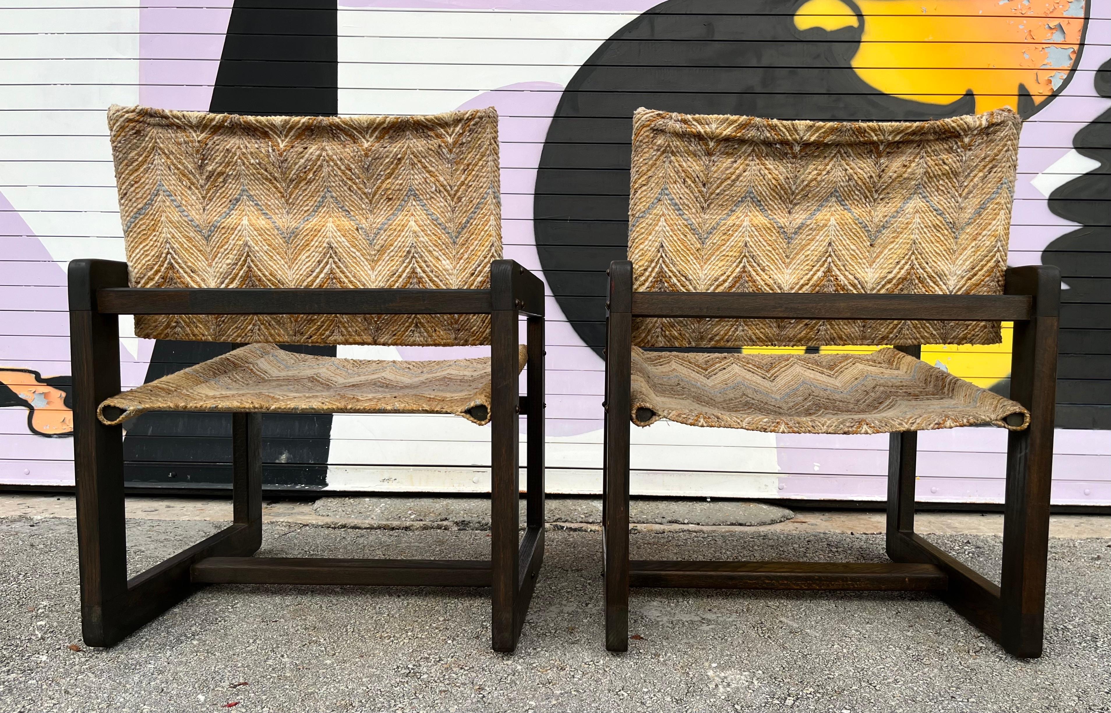 A Pair of Mid Century Modern Cube Lounge Chairs. Circa 1970s For Sale 1