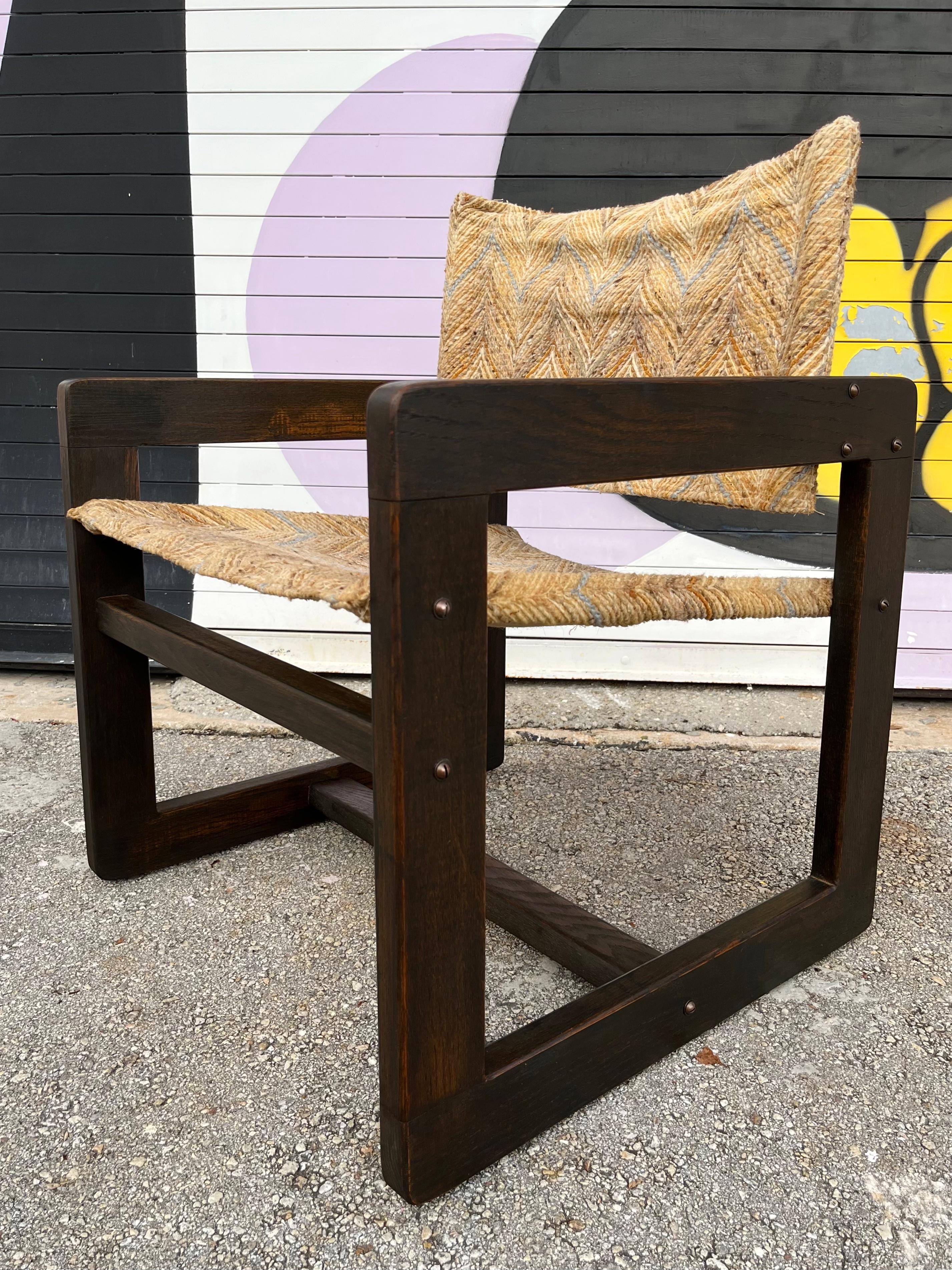 Una coppia di sedie da salotto a cubo della modernità di metà secolo. Circa anni '70 in vendita 2