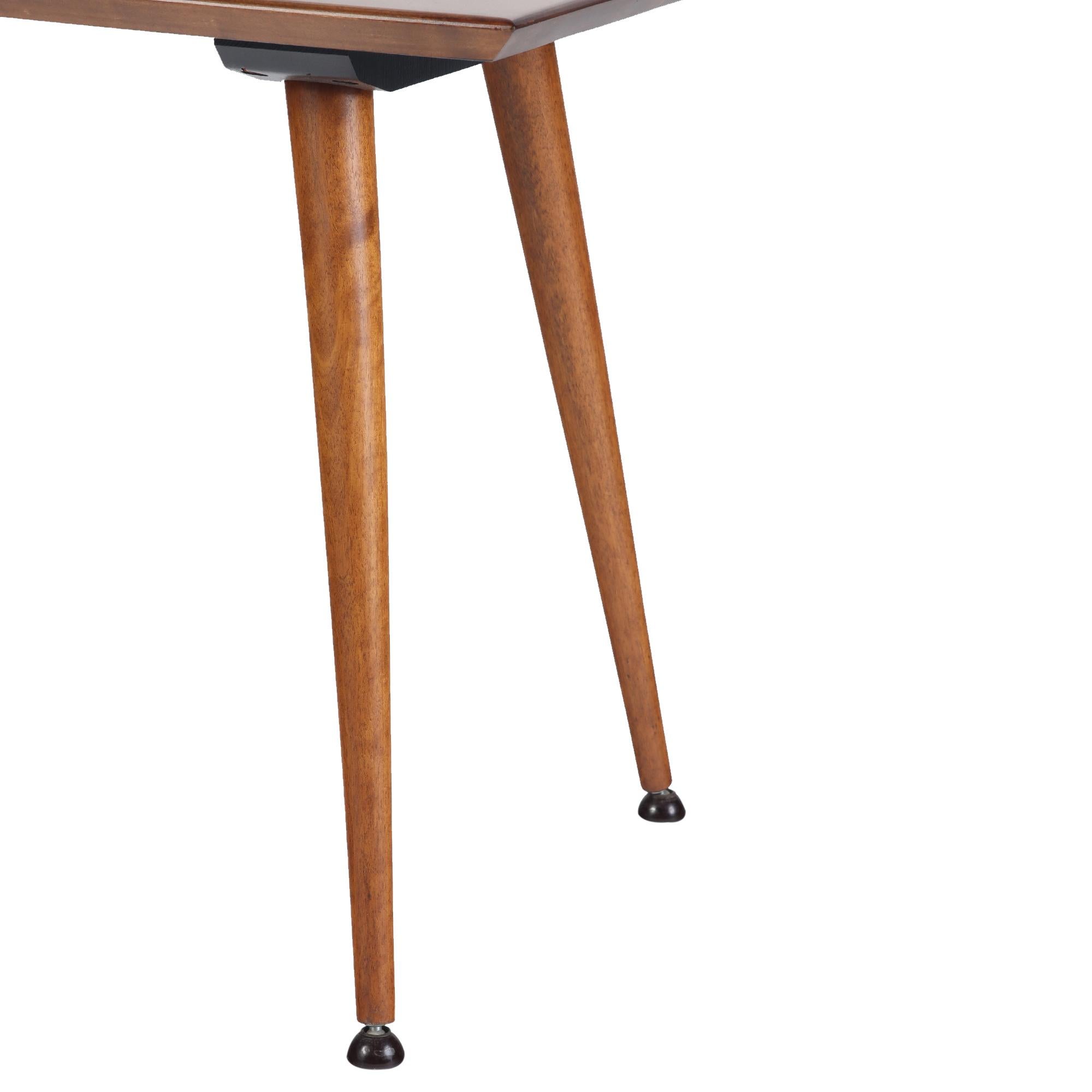 Walnut Pair of Mid-Century Modern End Tables by Paul McCobb, C 1960 For Sale