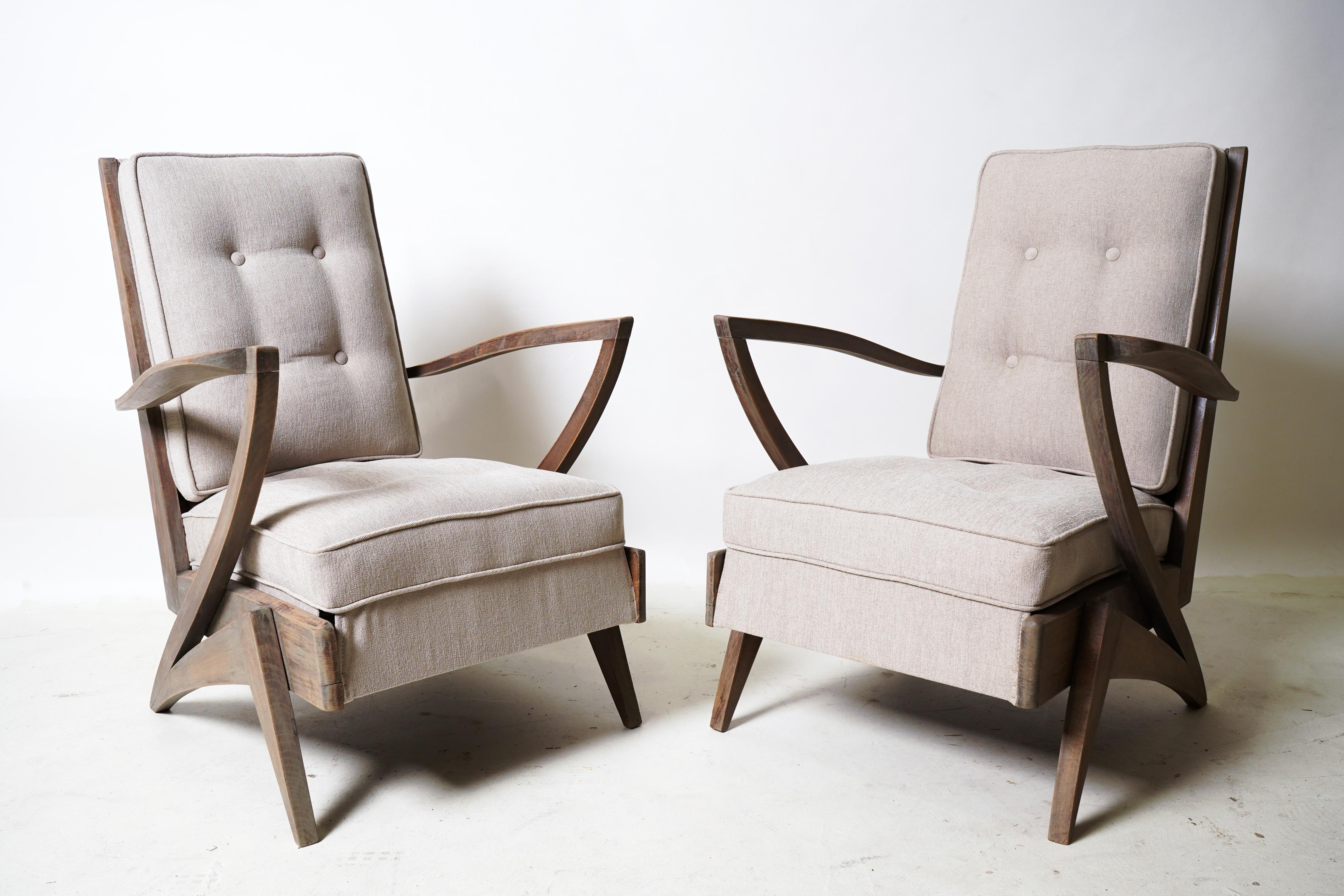 Pair of Mid-Century Modern French Lounge Chairs In Good Condition For Sale In Chicago, IL