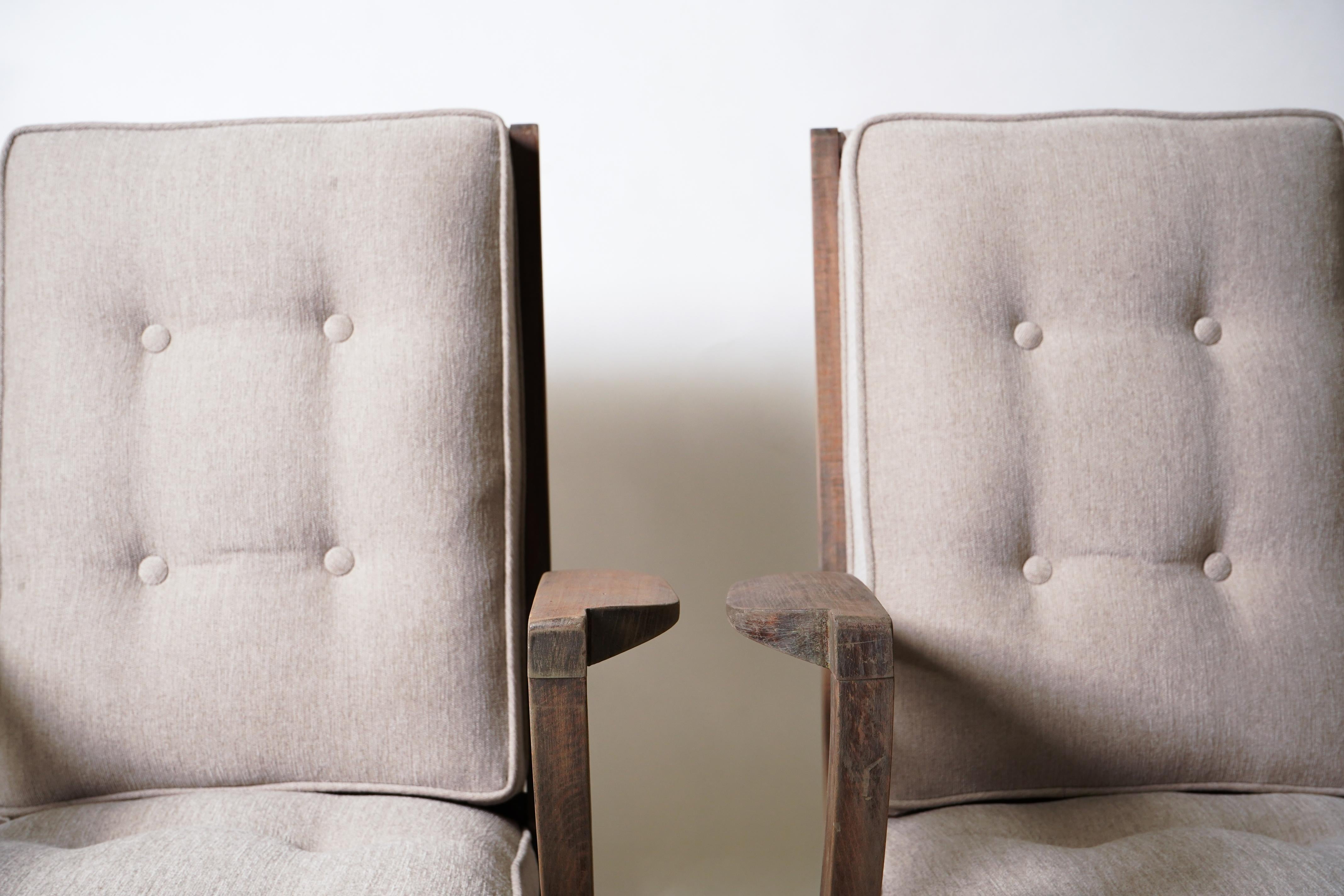 Beech Pair of Mid-Century Modern French Lounge Chairs For Sale