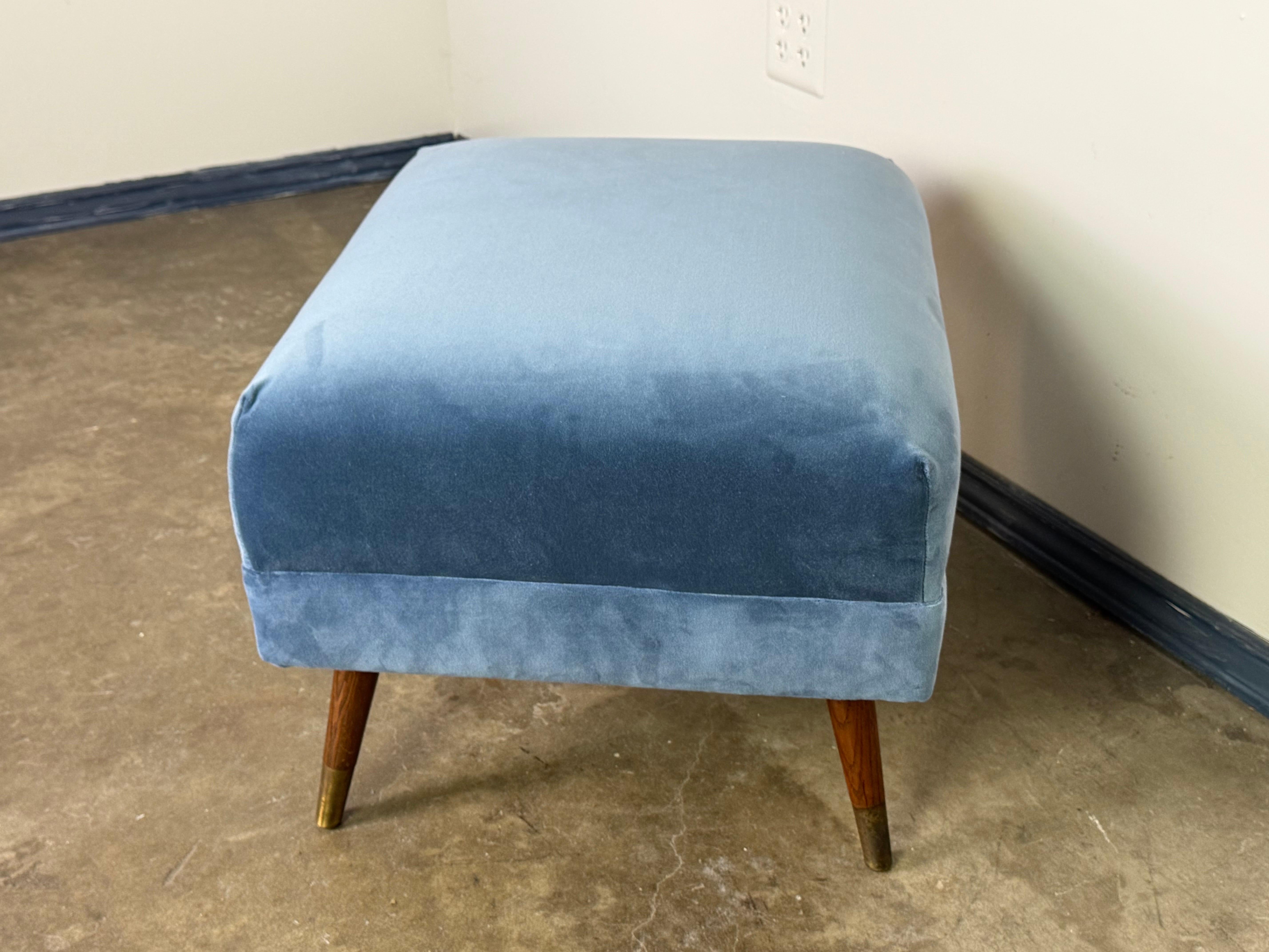 A pair of Mid-Century Modern lounge chairs designed by Folke Ohlsson For Sale 7