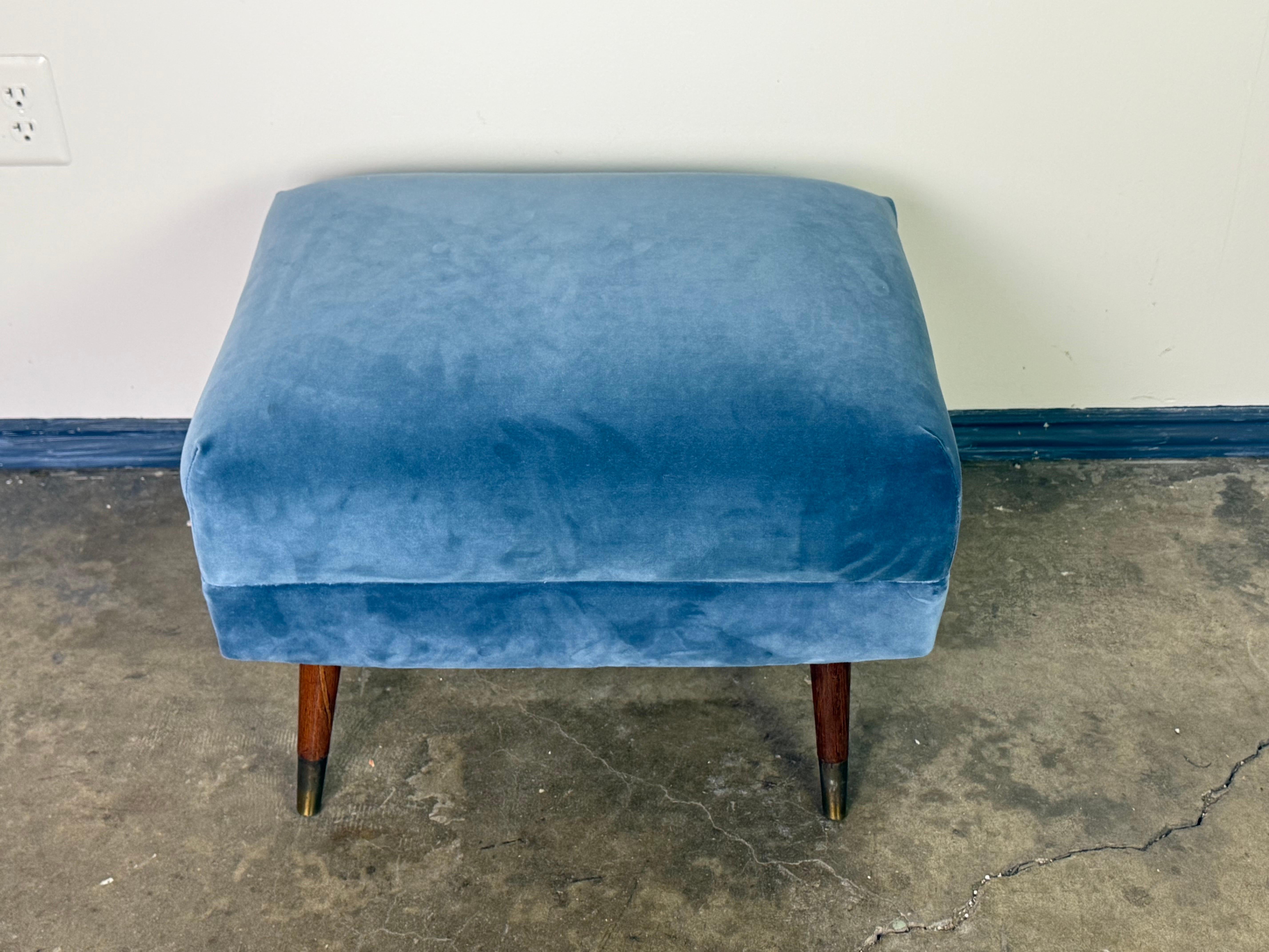 A pair of Mid-Century Modern lounge chairs designed by Folke Ohlsson For Sale 3