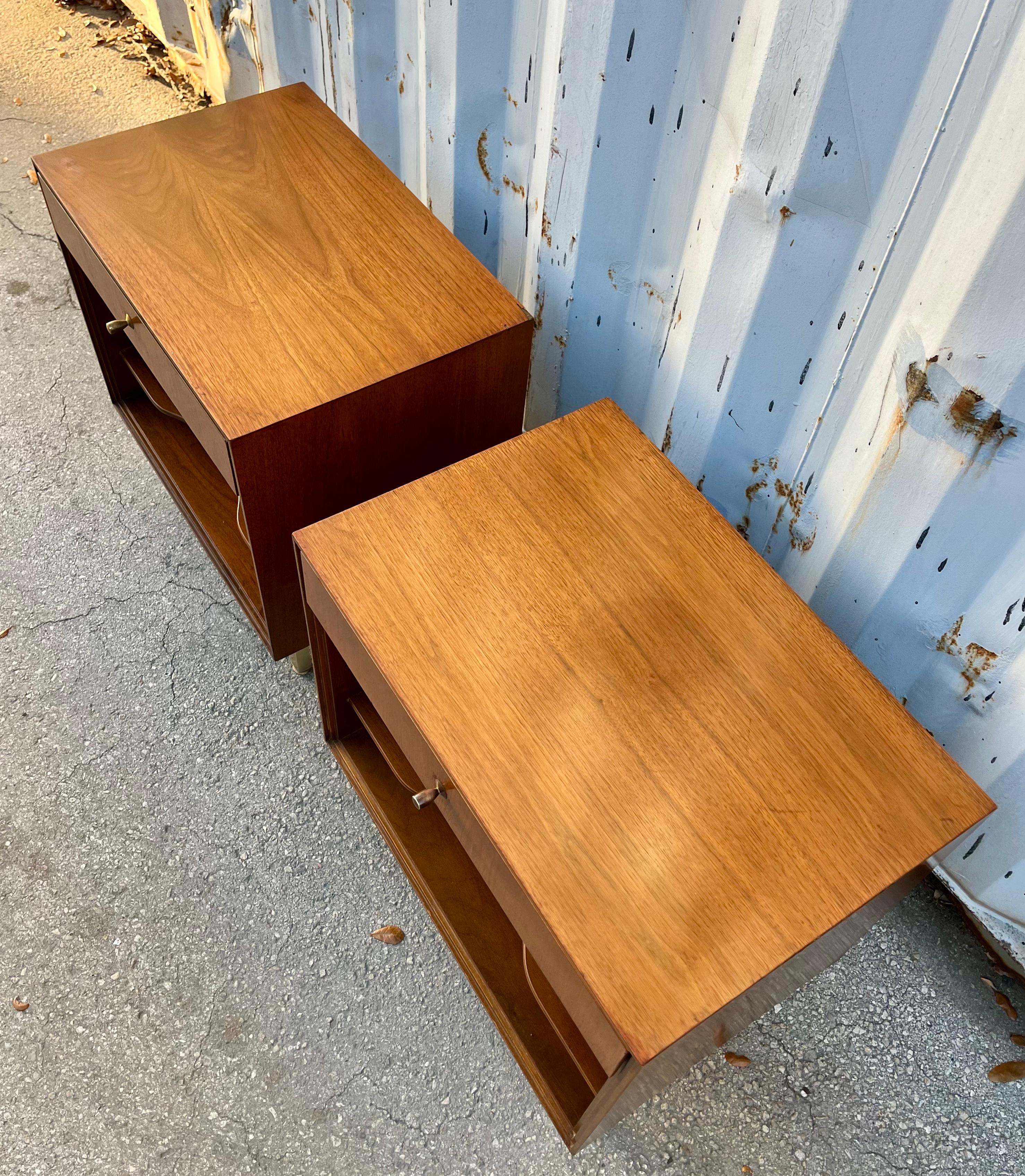 Aluminum A Pair of Mid Century Modern Nightstands by John Stuart. Circa 1960s For Sale