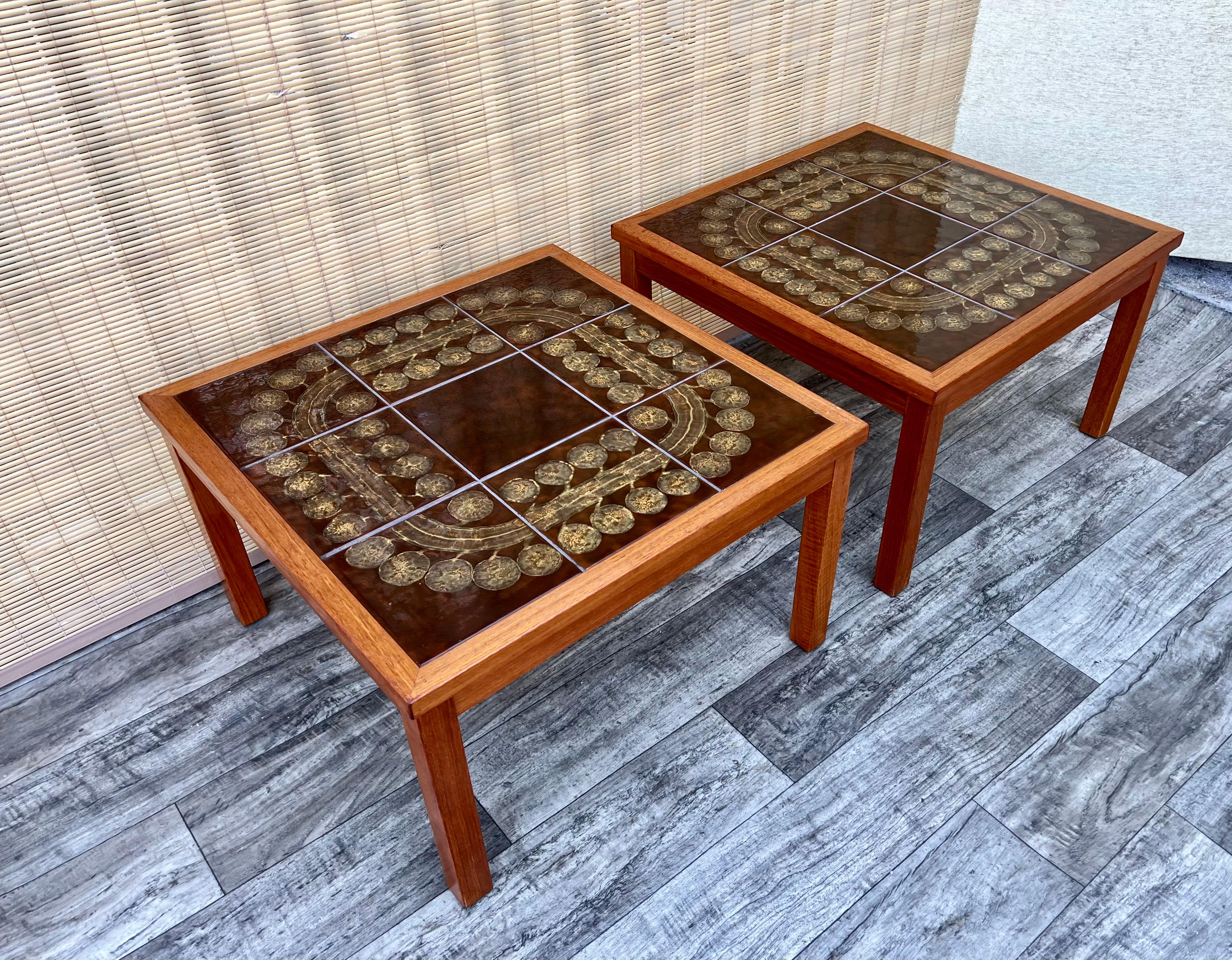 Incrusté Paire de tables d'appoint The Moderns par Moluna Møbler, Danemark Circa 1970 en vente