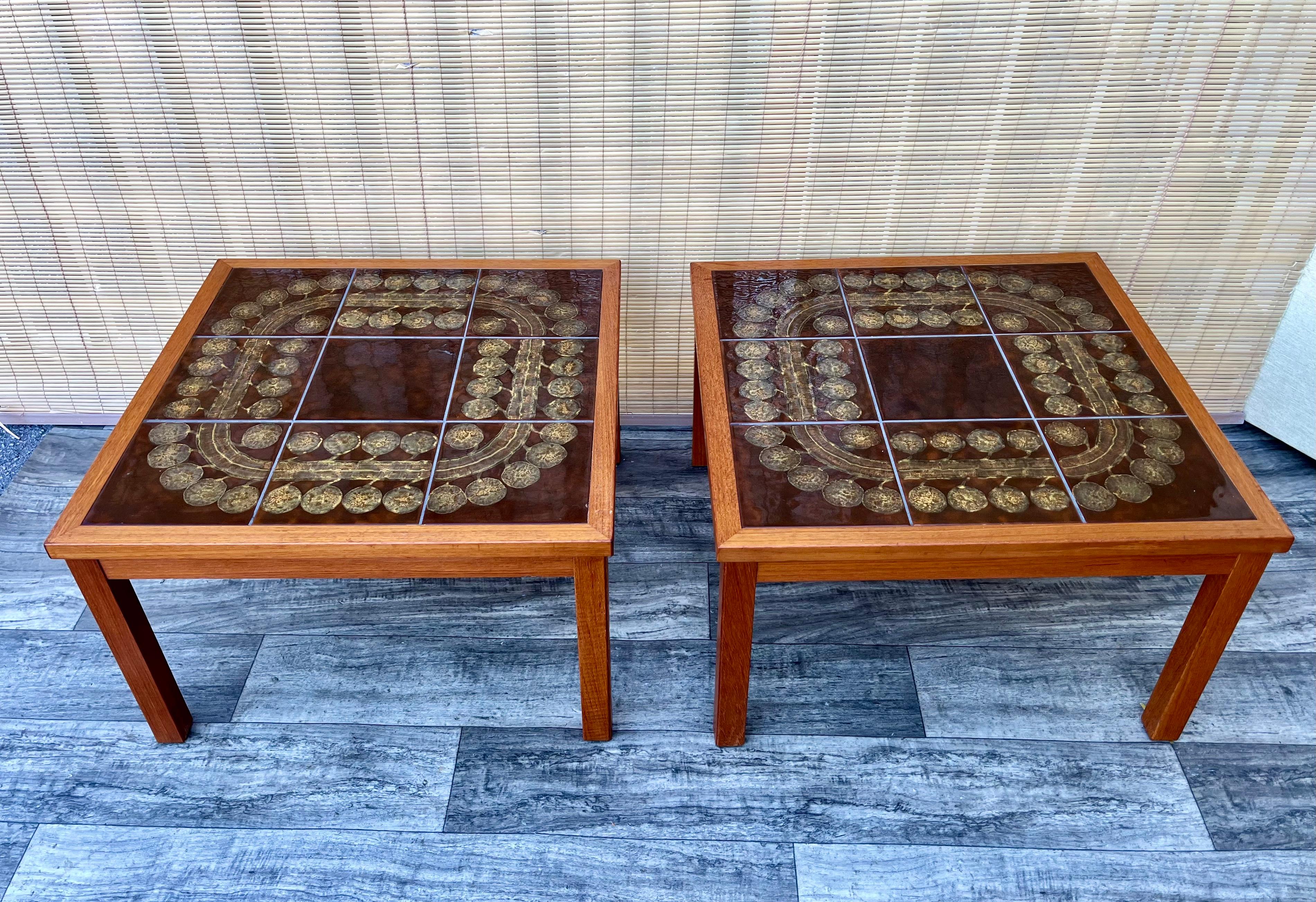 Paire de tables d'appoint The Moderns par Moluna Møbler, Danemark Circa 1970 Bon état - En vente à Miami, FL