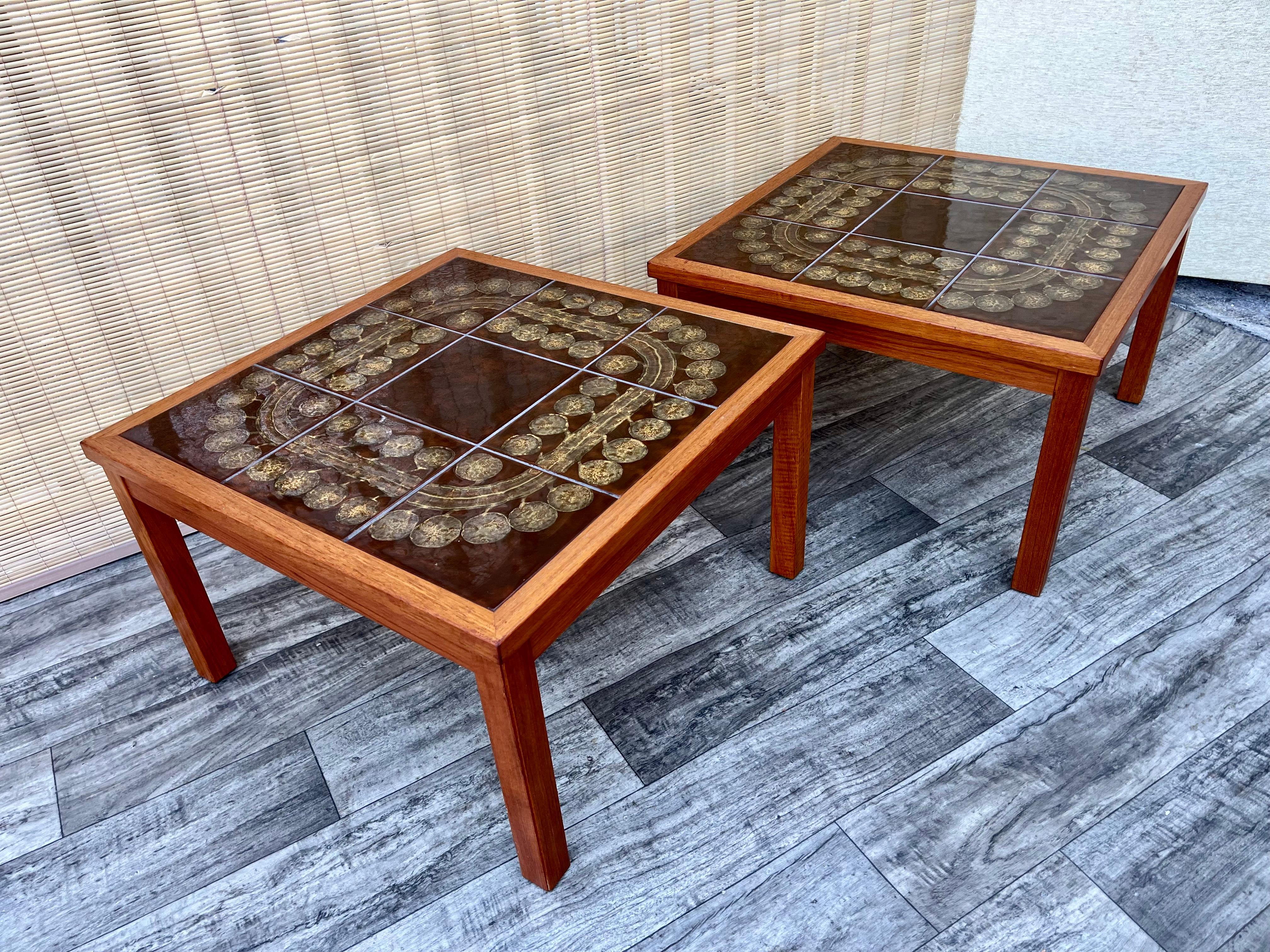 Fin du 20e siècle Paire de tables d'appoint The Moderns par Moluna Møbler, Danemark Circa 1970 en vente
