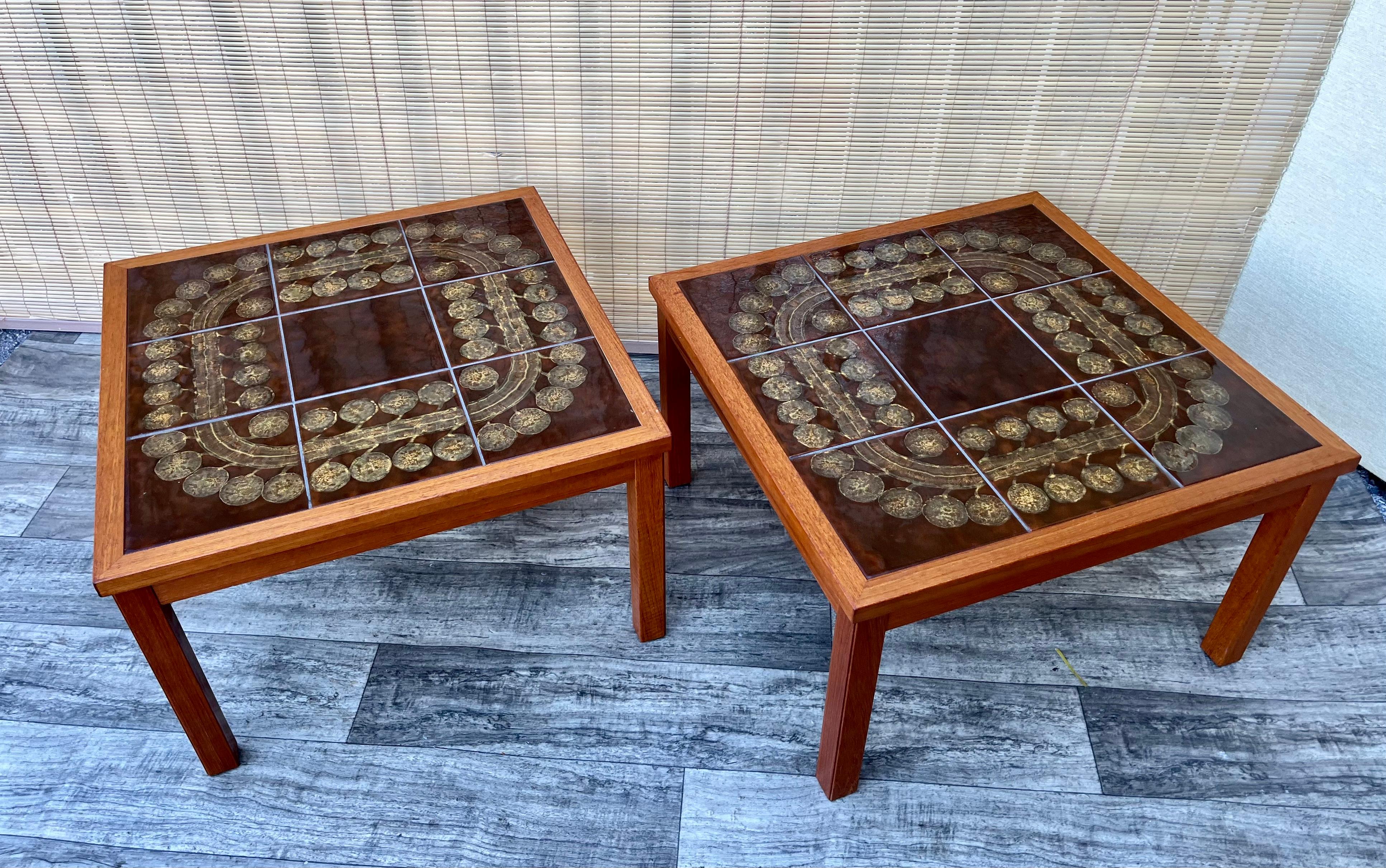 Paire de tables d'appoint The Moderns par Moluna Møbler, Danemark Circa 1970 en vente 1