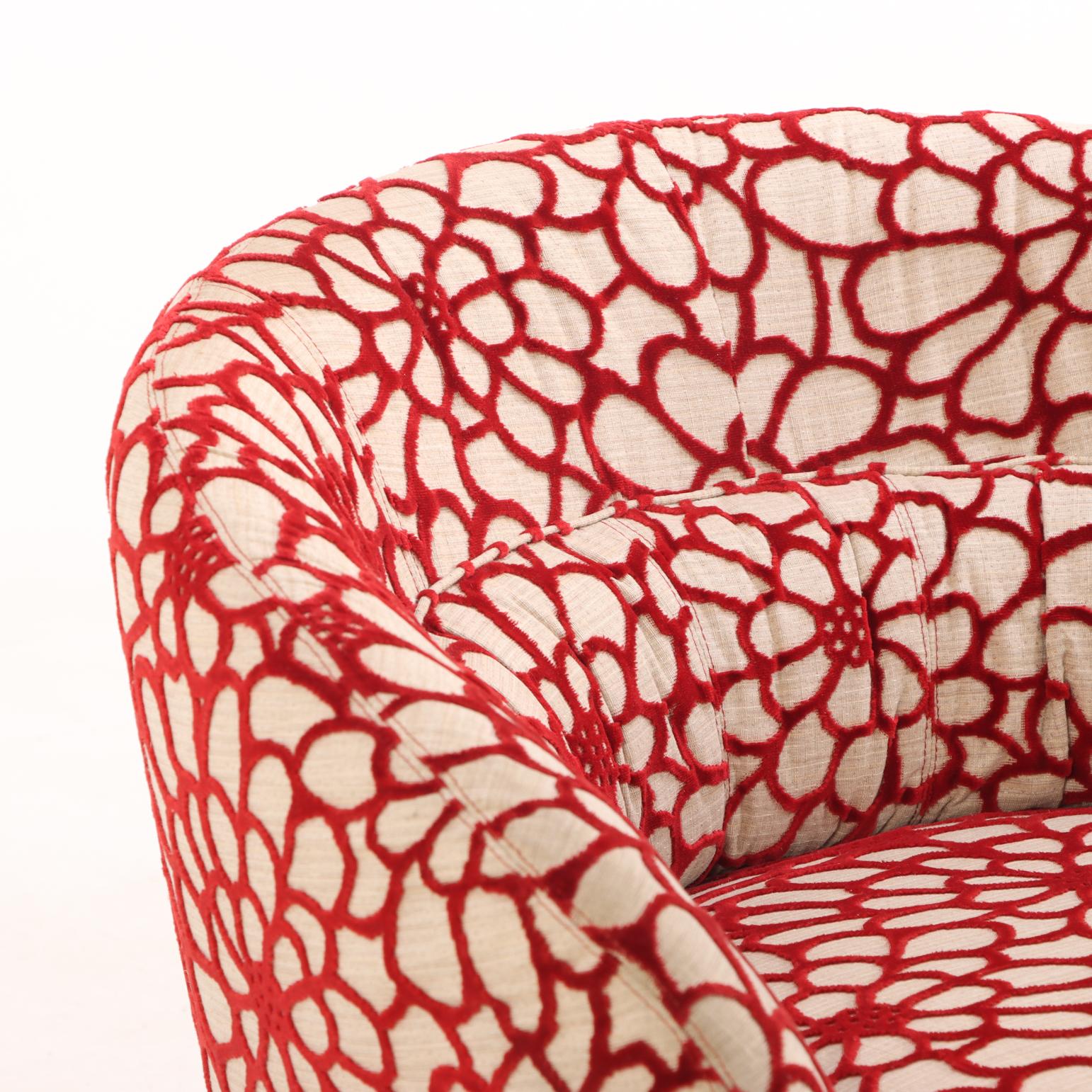 20ième siècle Paire de chaises à dossier en forme de tonneau de style moderne du milieu du siècle dernier, C.C. 1980. en vente