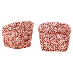 Paire de chaises à dossier en forme de tonneau de style moderne du milieu du siècle dernier, C.C. 1980.