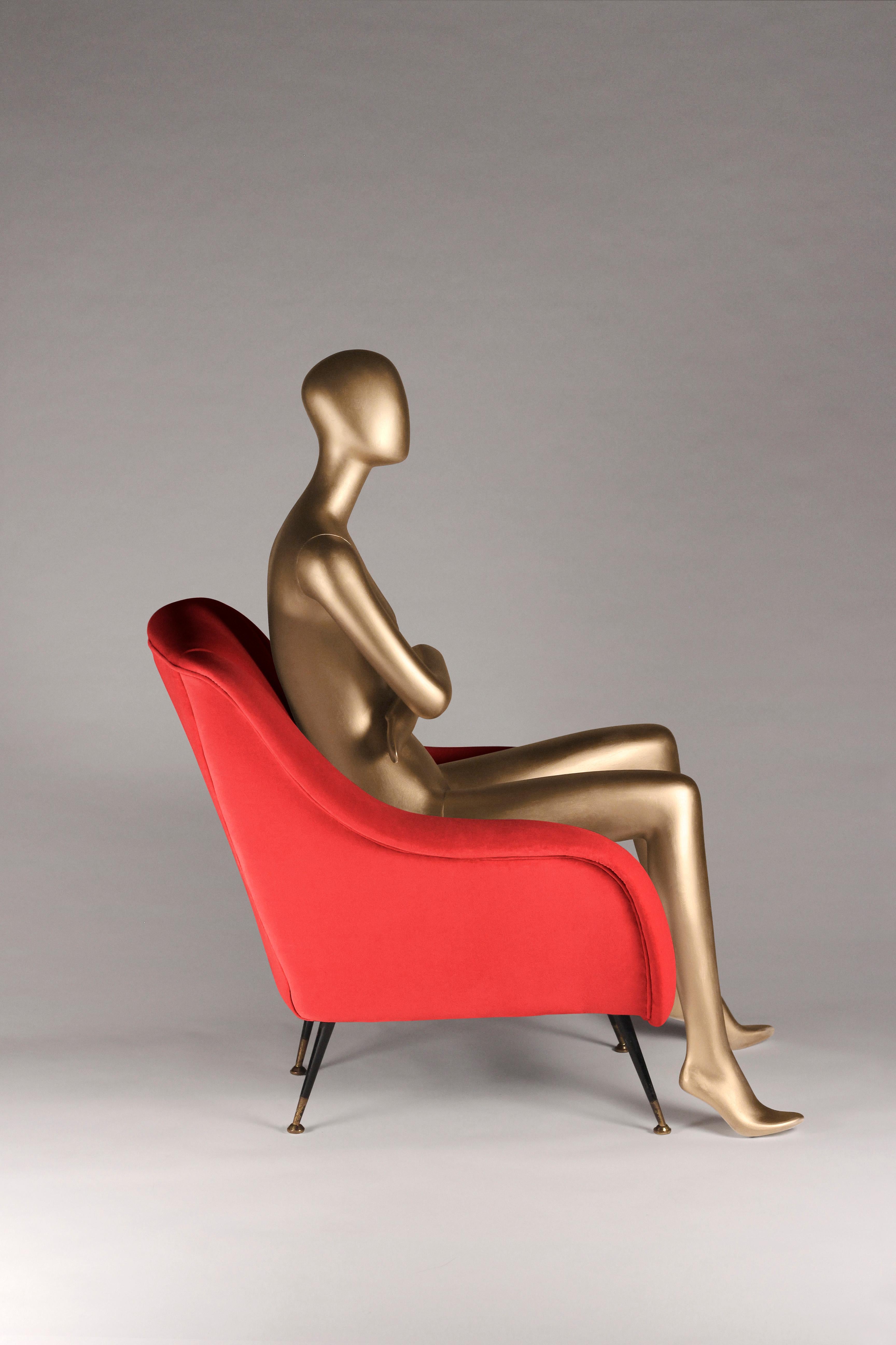 XXIe siècle et contemporain Paire de fauteuils de salon italiens en velours d'inspiration mi-siècle moderne en vente