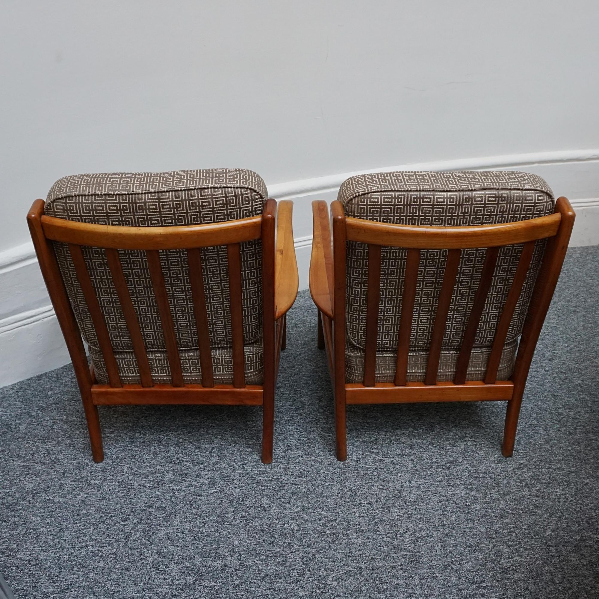 A Pair of Mid-Century Paolo Buffa Italian Cherry Wood Armchairs  2