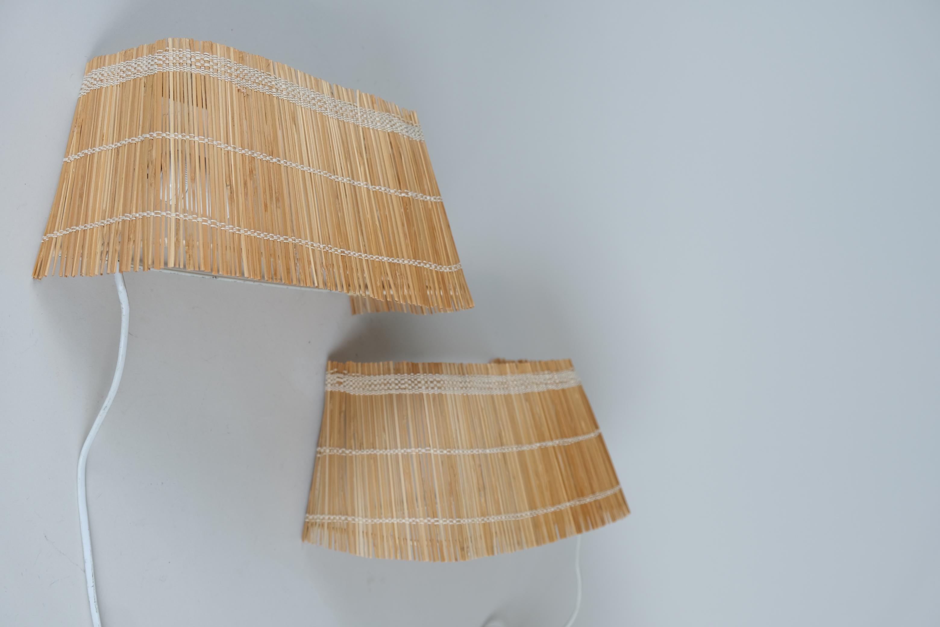 A Pair of Mid-Century Reed, Metal and Natural Fabric Wall Lamps, Finland 1950s For Sale 4