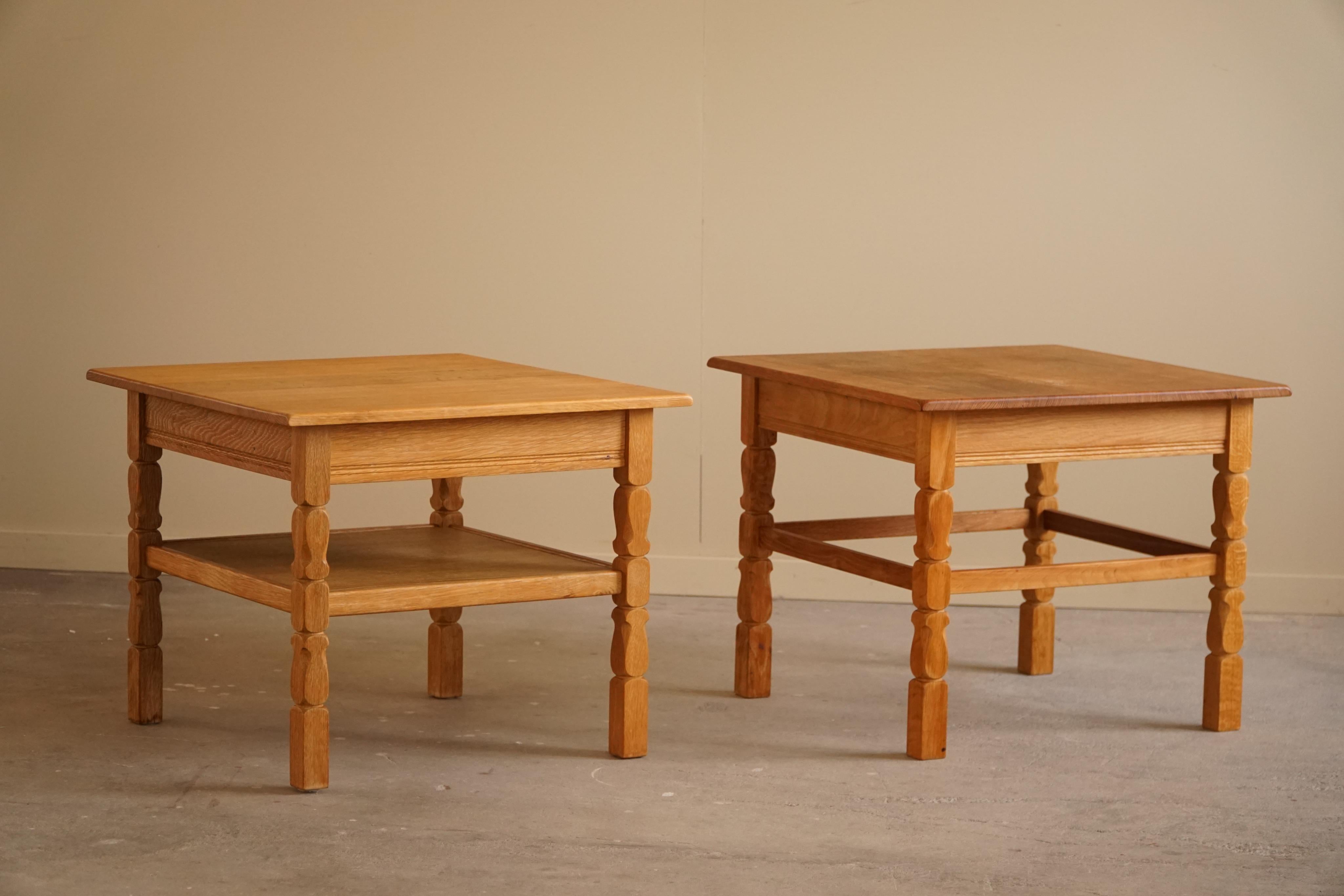 Paire de tables d'appoint/de canapé en chêne du milieu du siècle dernier, ébéniste danois, années 1960 en vente 3