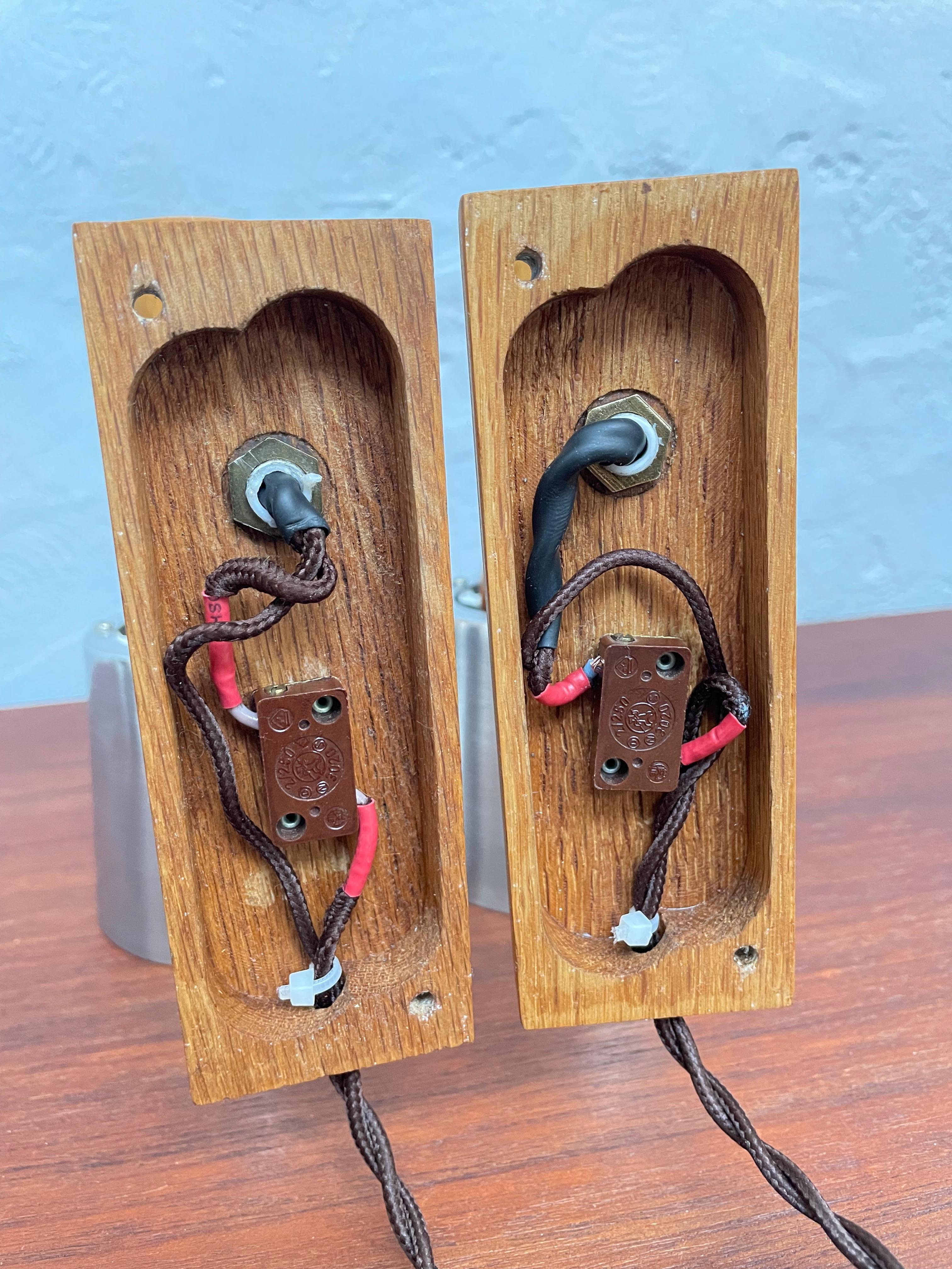 Coppia di lampade da parete del metà del secolo scorso di Lyfa of Denmark in teak in vendita 9