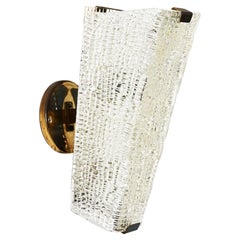 Una pareja de J.T. de mediados de siglo Lámpara de pared Kalmar, Apliques