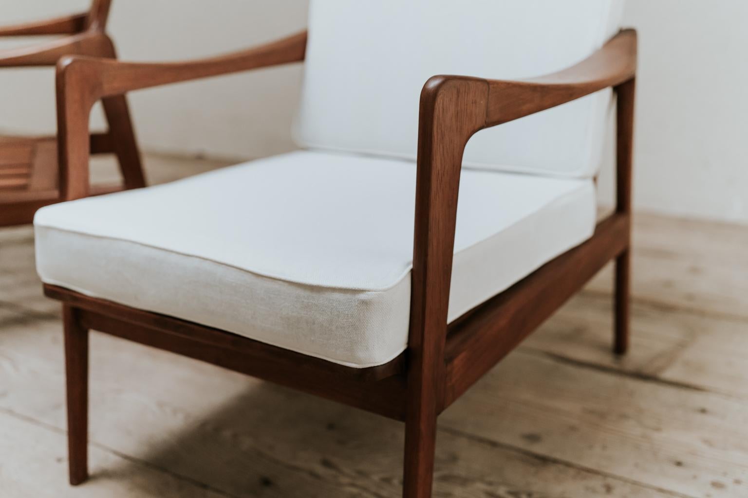 Pair of Midcentury Wooden Armchairs 8