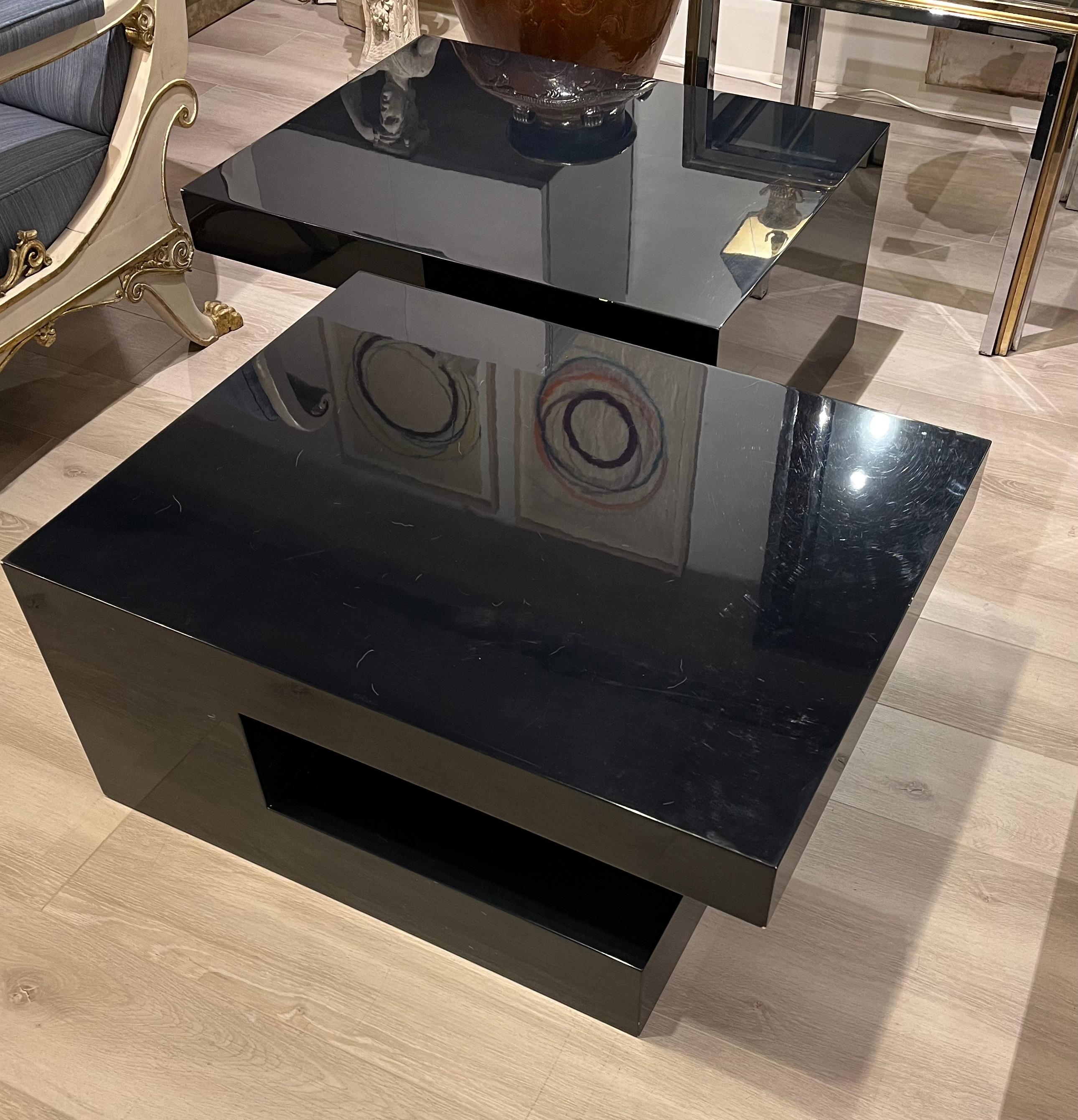 Paire de tables basses laquées bleu nuit, par Studio H Collection en vente 1