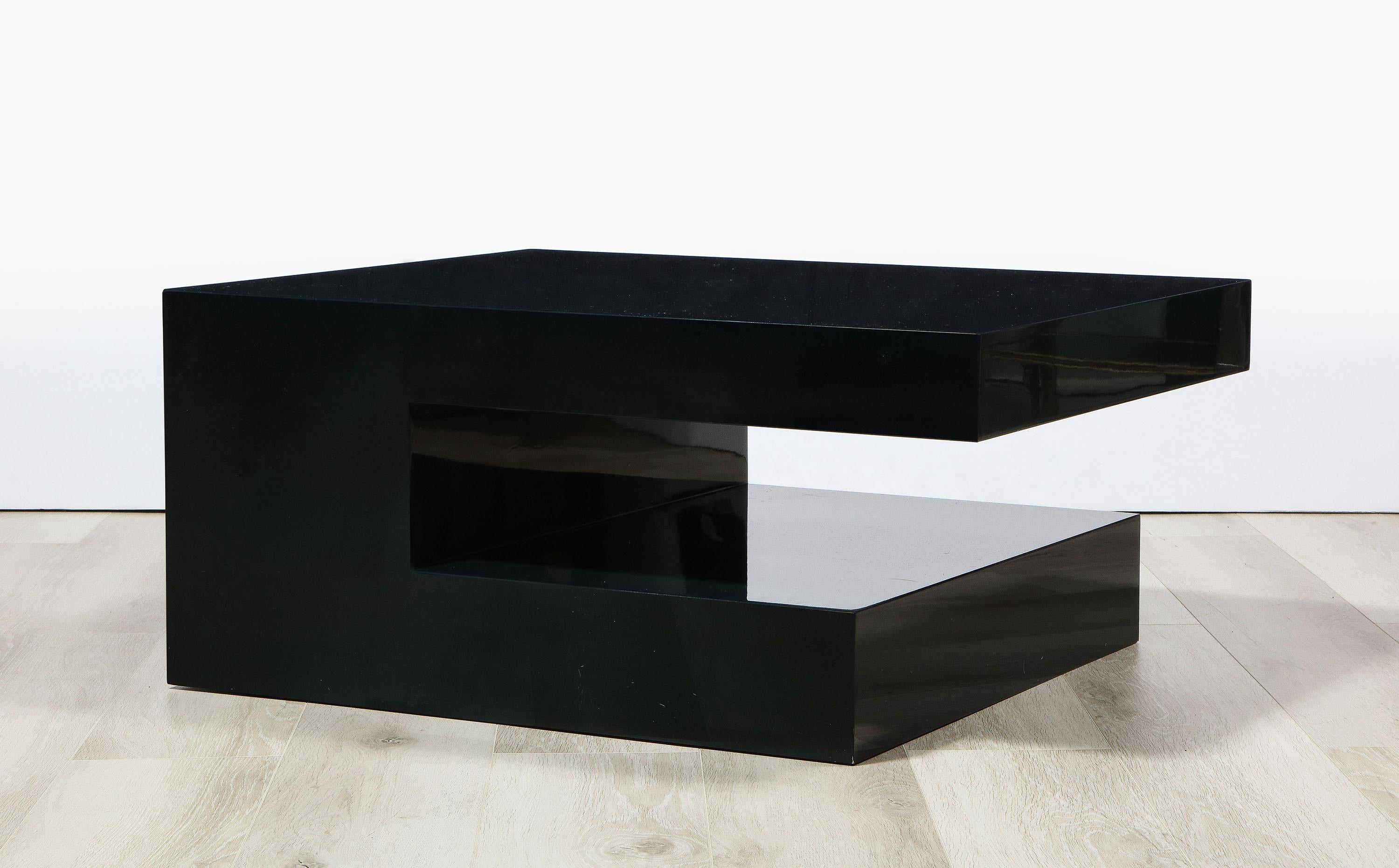 The lacquered tables having a rectangular 