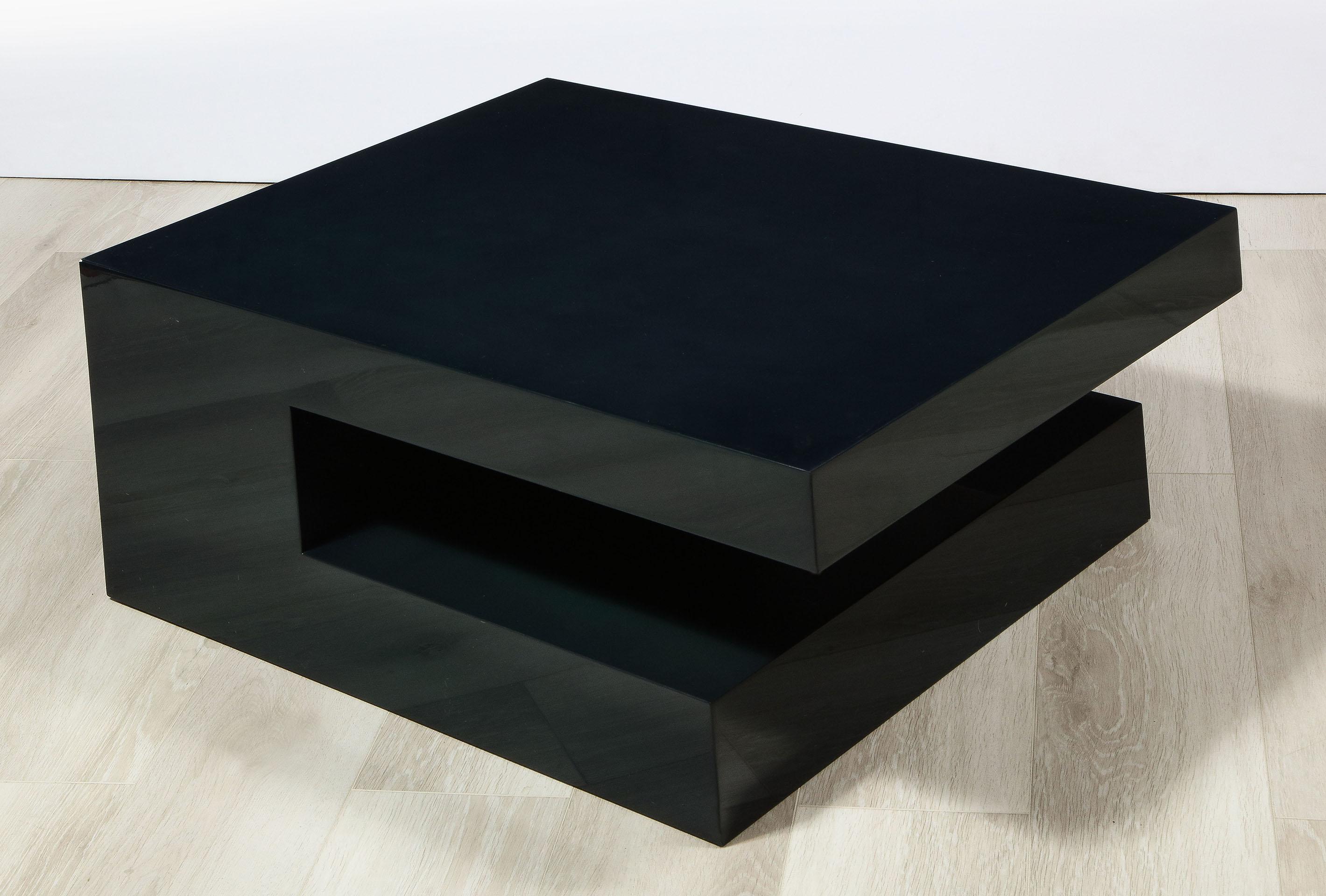 Pair of Midnight Blue Lacquered Coffee Tables For Sale 1