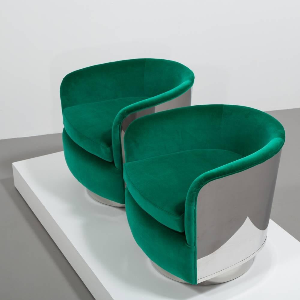 Mid-Century Modern Pair of Milo Baughman Swivel and Tilting Chairs