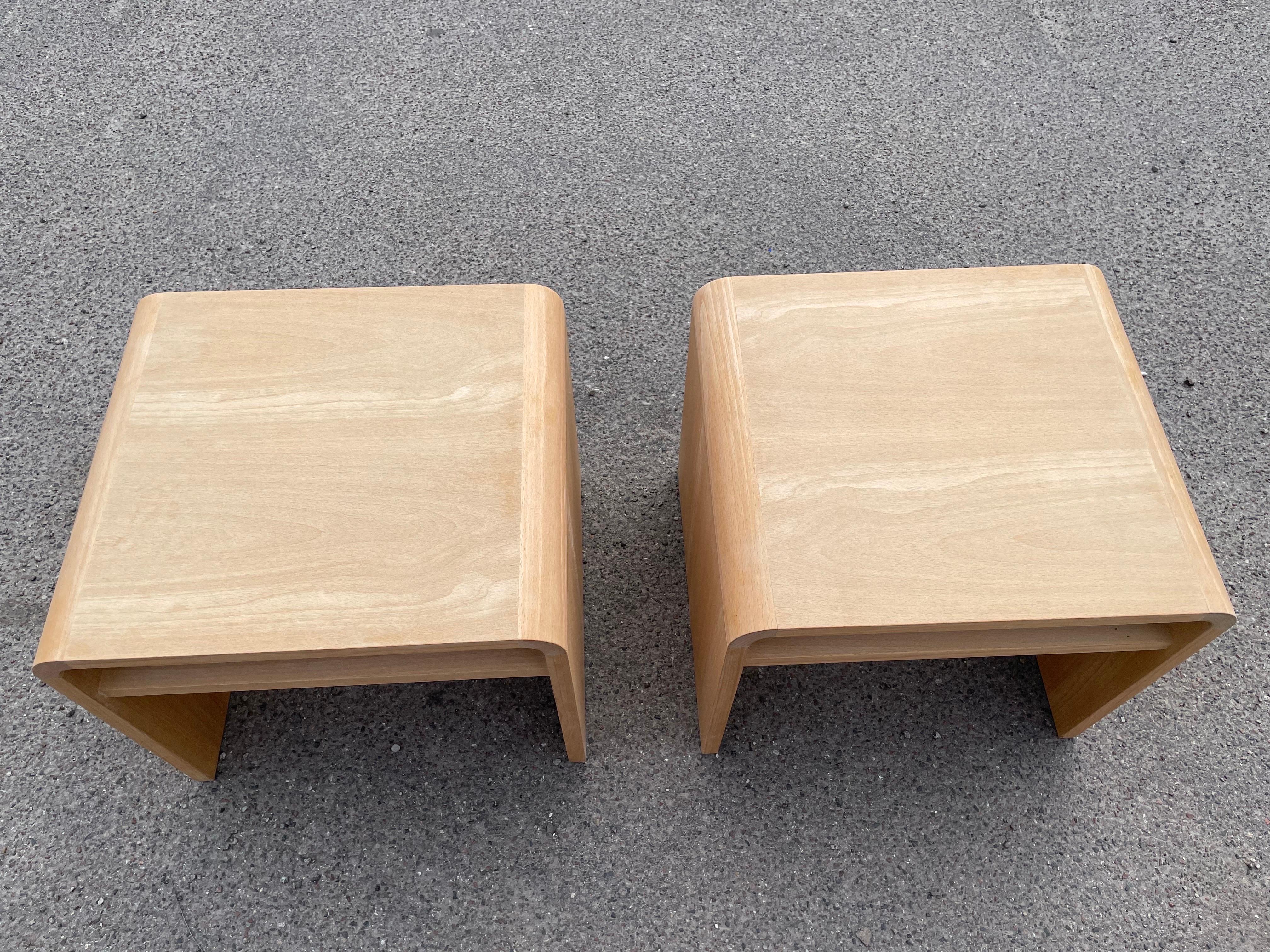 Mid-Century Modern Pair of minimalistic Danish nightstands from the 1980s For Sale