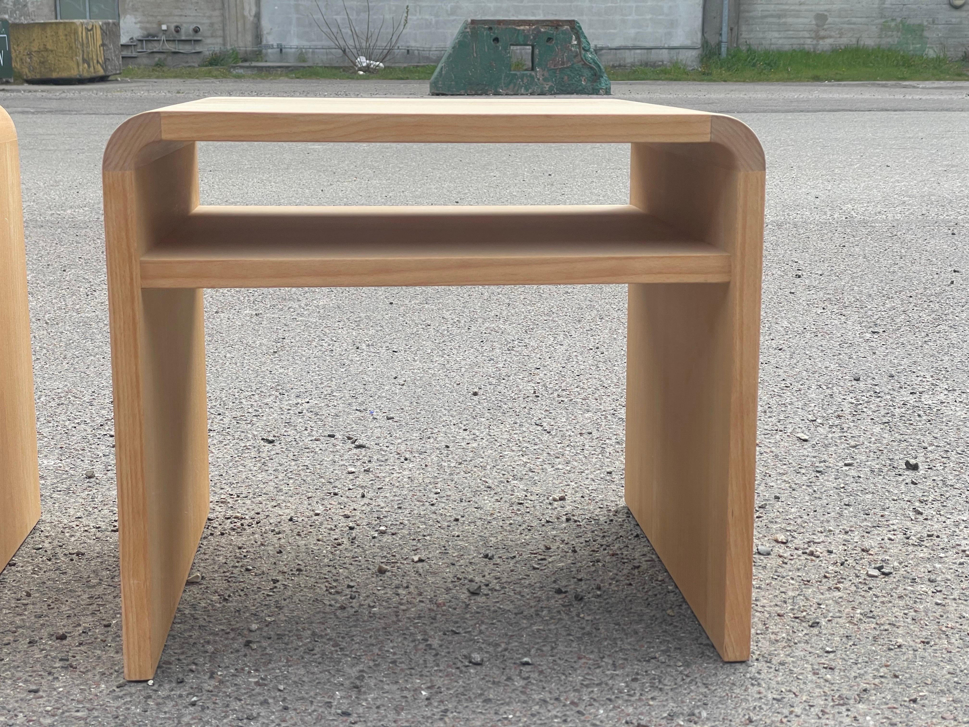 Pair of minimalistic Danish nightstands from the 1980s For Sale 1