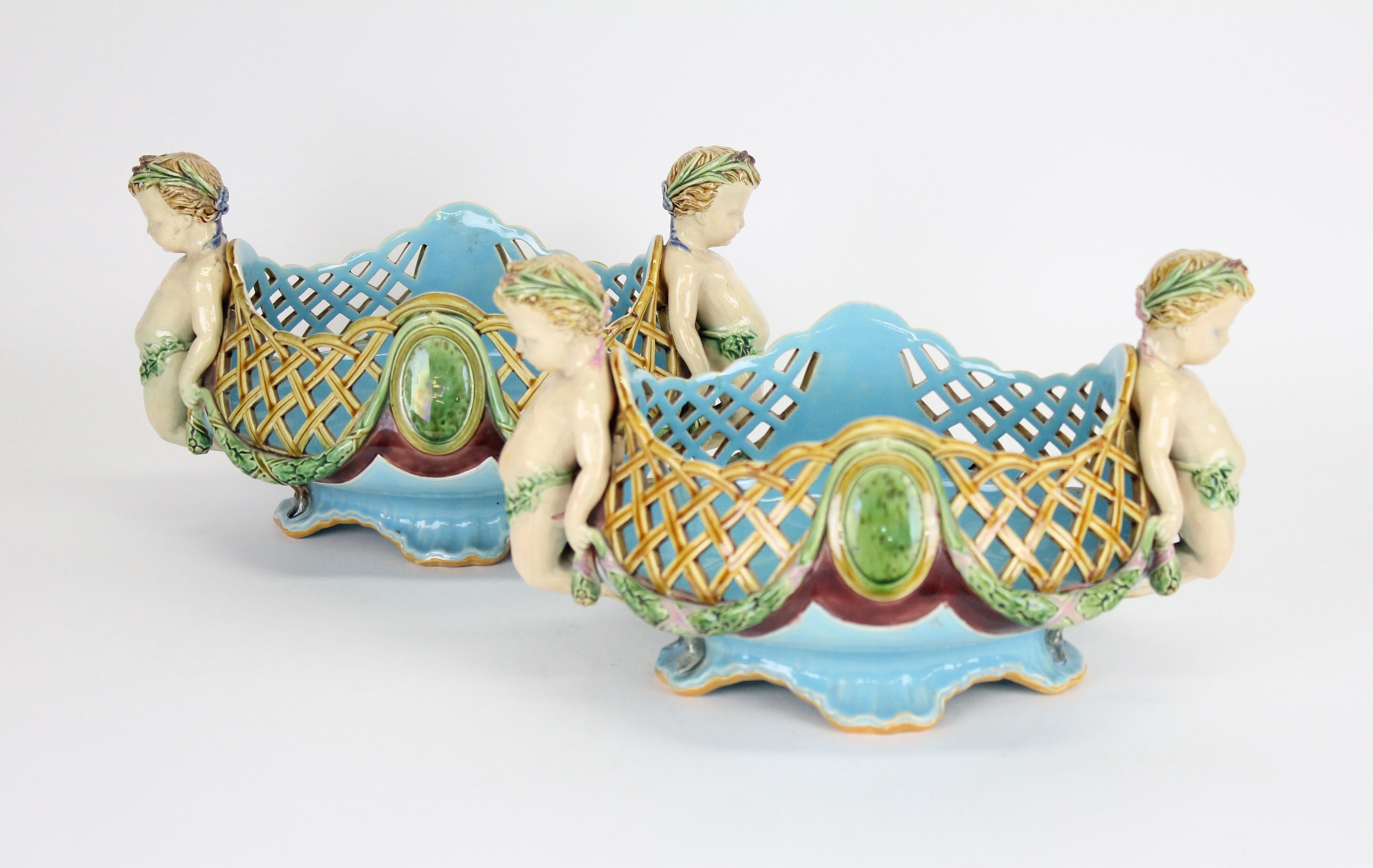 A Pair of Minton Majolica Baskets or Jardinieres by Albert Carrier-Belleuse. In Good Condition For Sale In Skanninge, SE