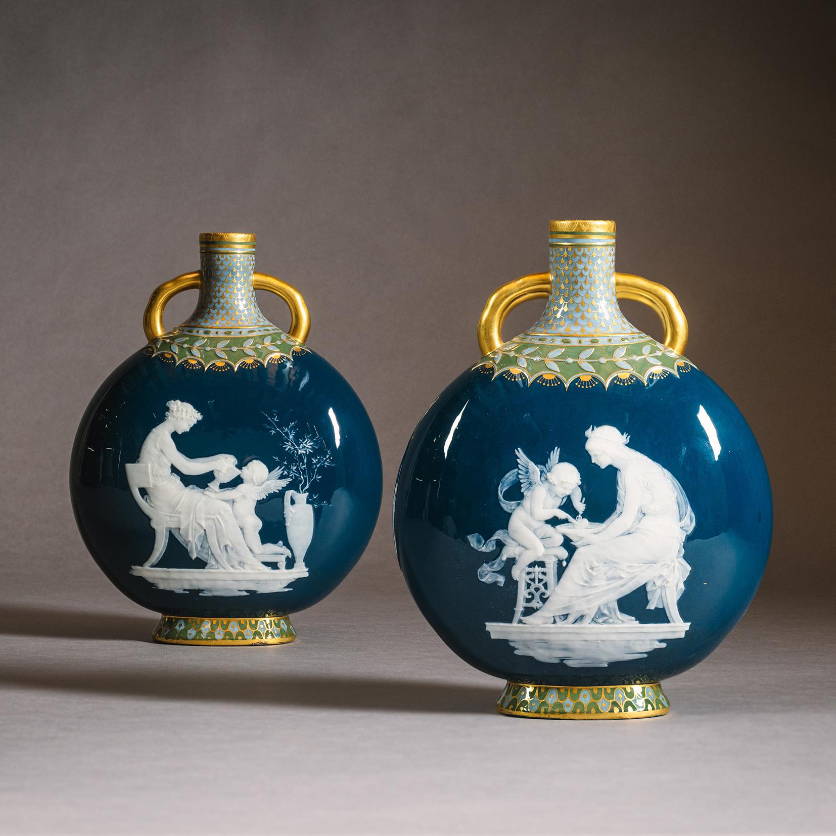 Pareja de petacas Mintons Pâte-sur-pâte Peacock Blue Moon Inglés en venta