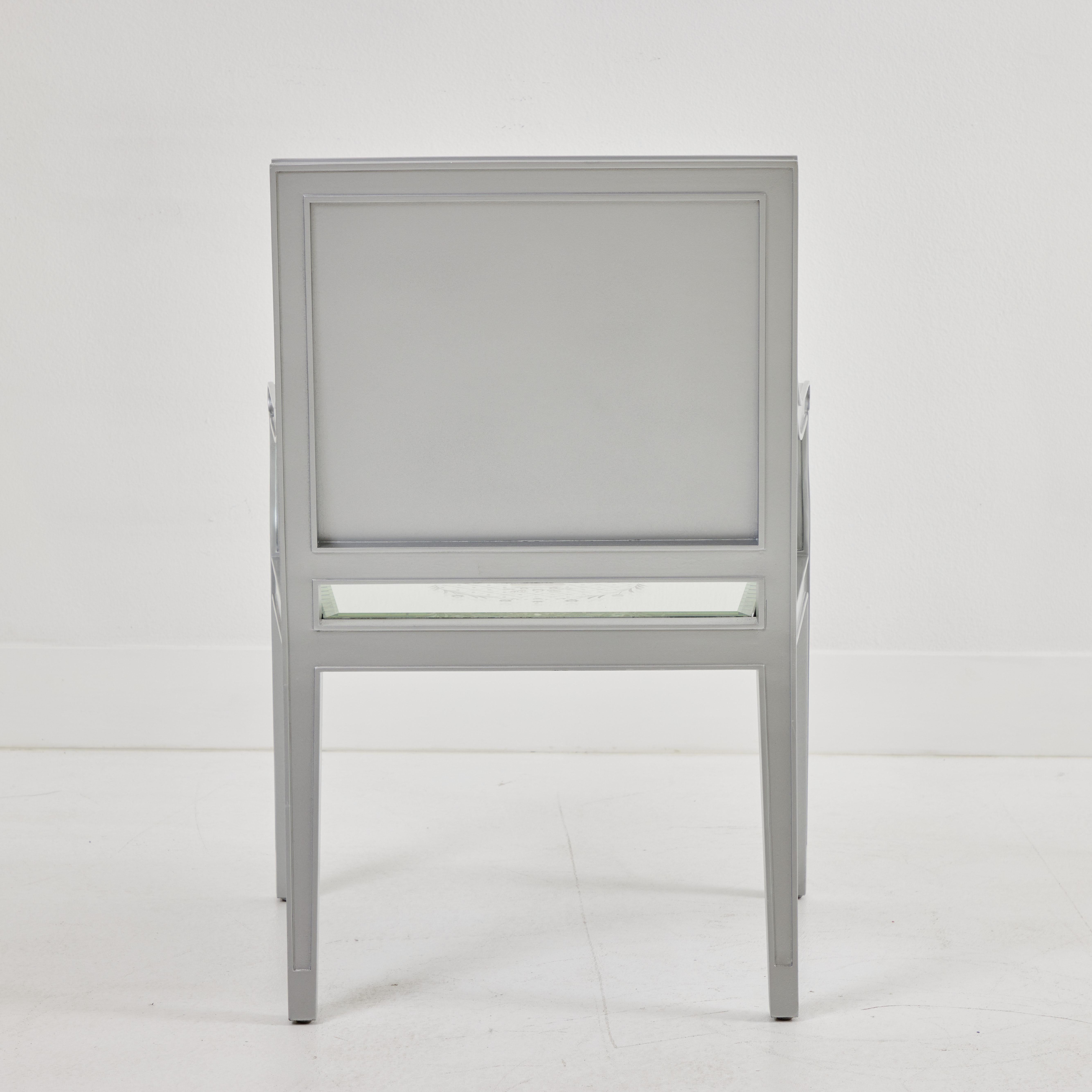 Paar verspiegelte Esszimmerstühle von Philippe Starck (Radiert) im Angebot