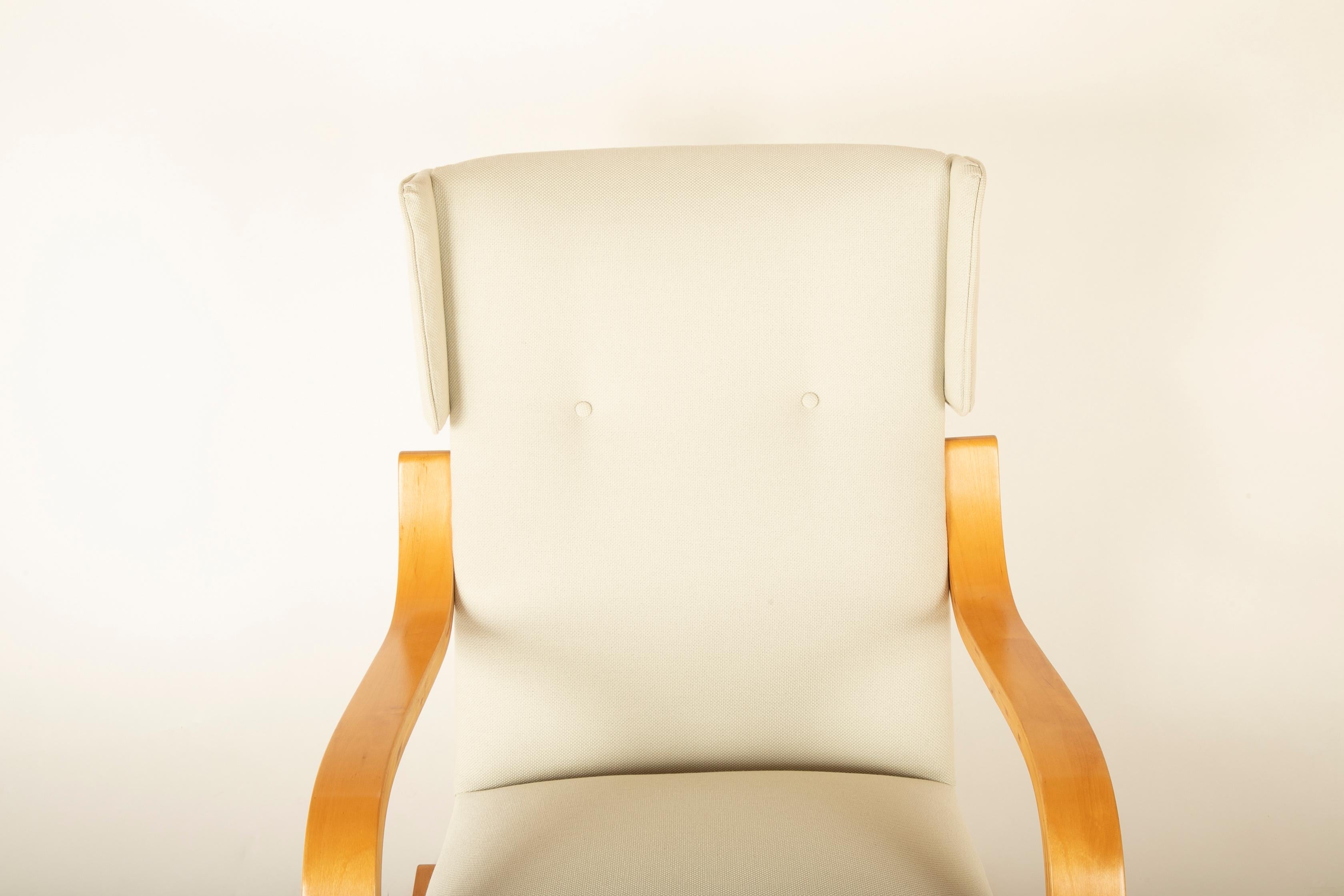 Paire de chaises à oreilles Alvar Aalto modèle 401 en vente 1