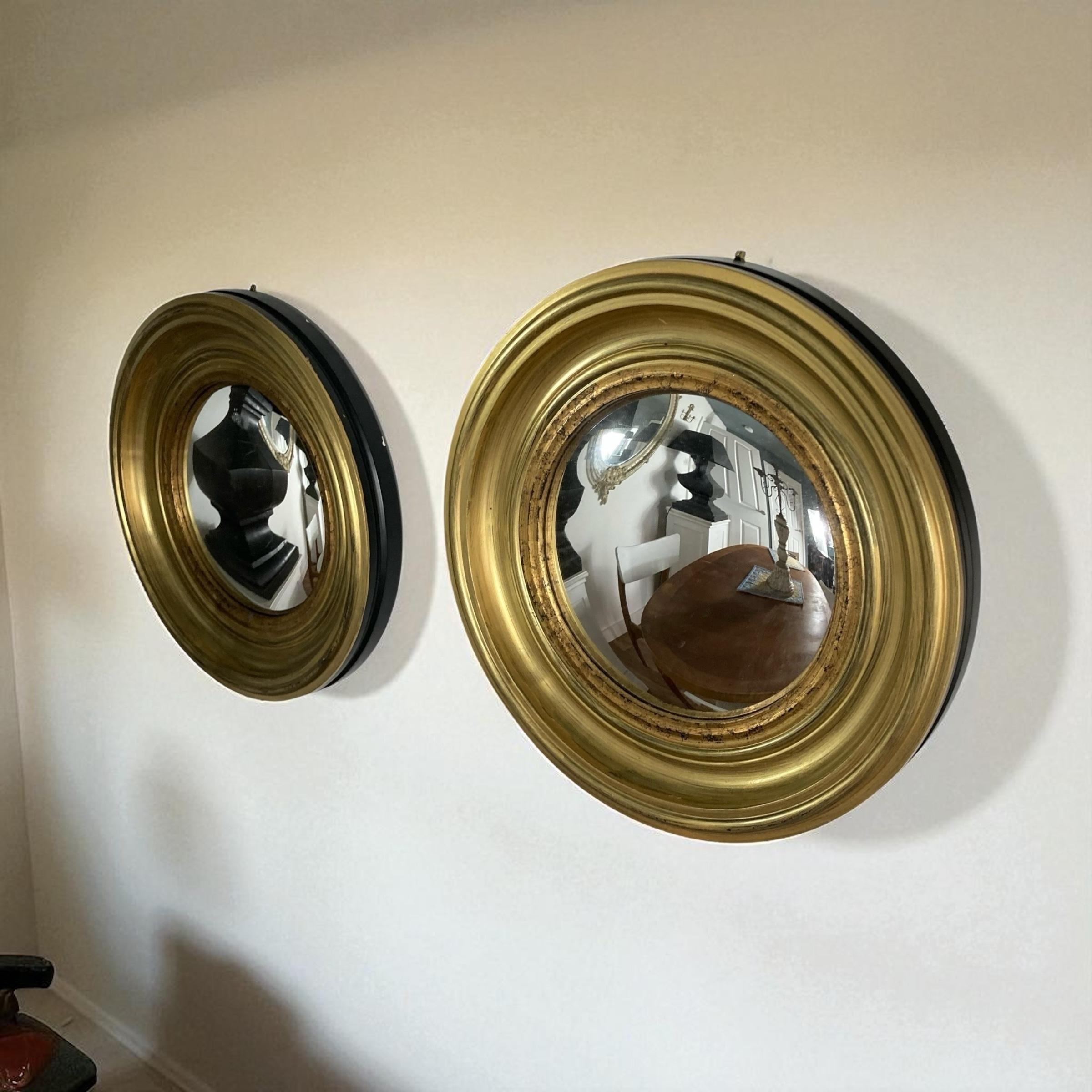 A Pair of Modern Regency Style Gold Circular Convex Mirrors with ebonsied Rim For Sale 8