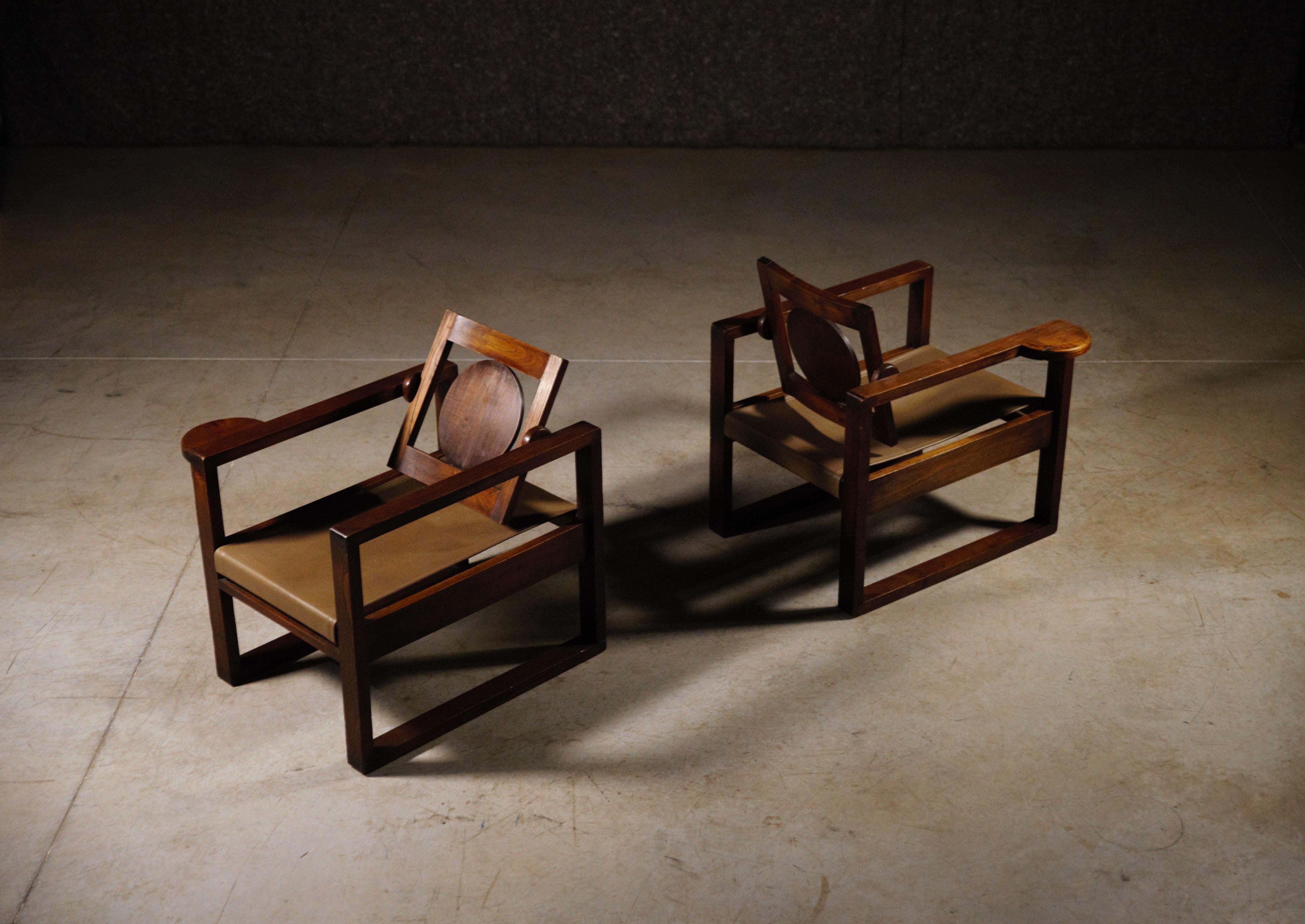 A Pair of Modernist Armchairs by Victor Courtray France 1940s For Sale 11
