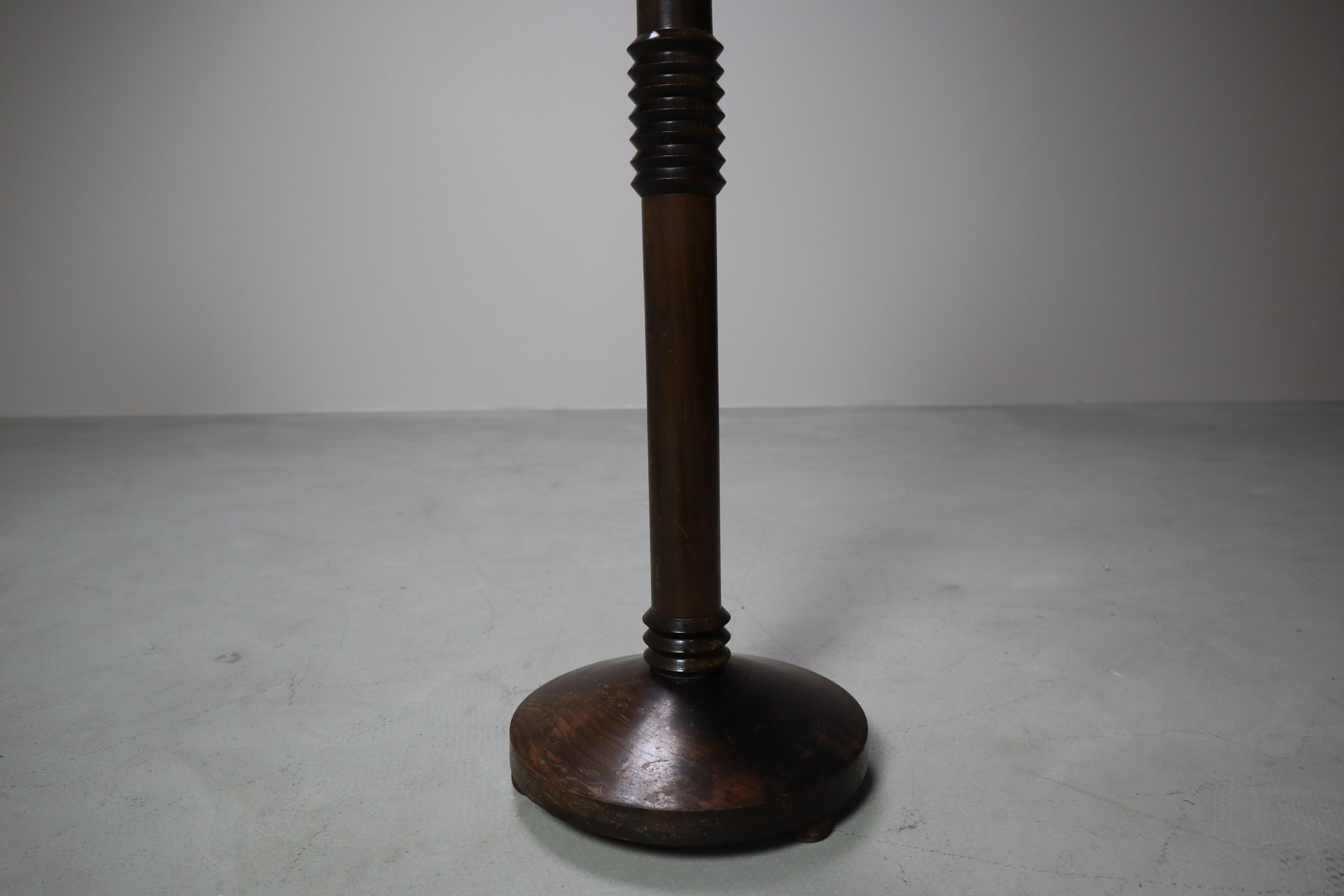 Coppia di portacandele modernisti in legno per chiese, 1945-1960 in vendita 6