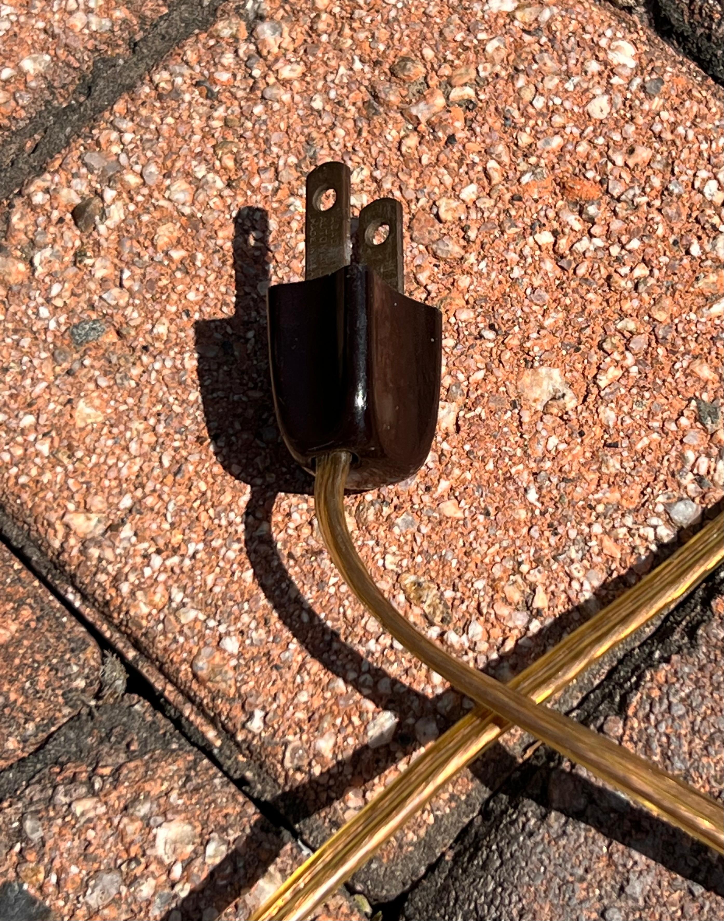 Paire de lampadaires torchères Monolith en laiton de Casella, vers 1980 en vente 5