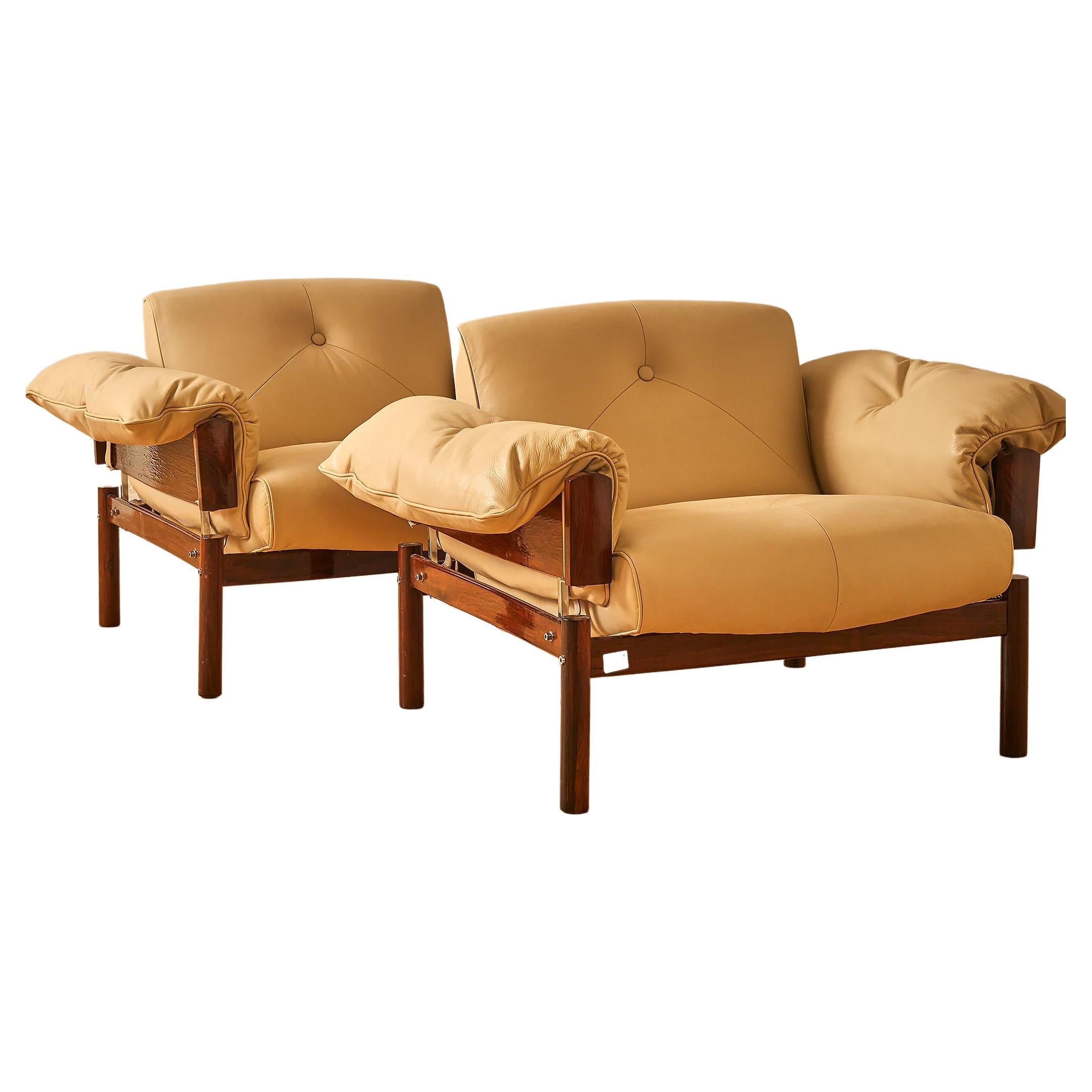 Pair of MP-13 Armchairs by Percival Lafer