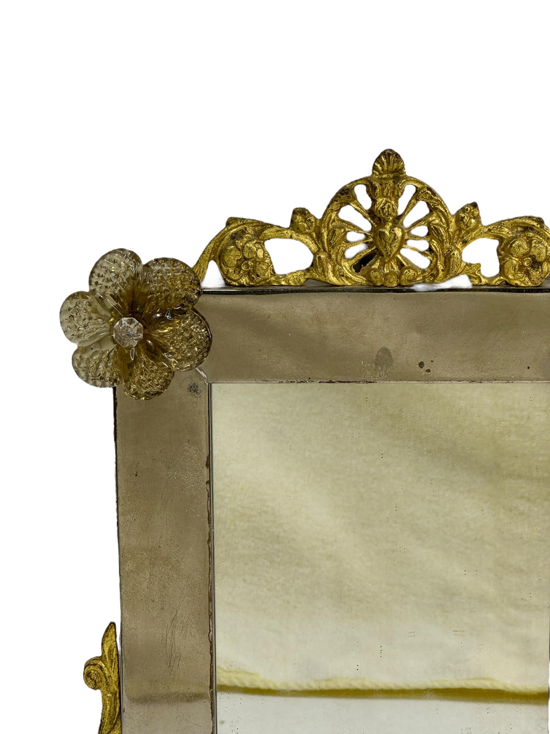 Ein Paar Murano-Glasspiegel mit geräucherten Blumen 1950er Jahre, Italien Venedig-Venedig im Zustand „Gut“ im Angebot in Nuernberg, DE