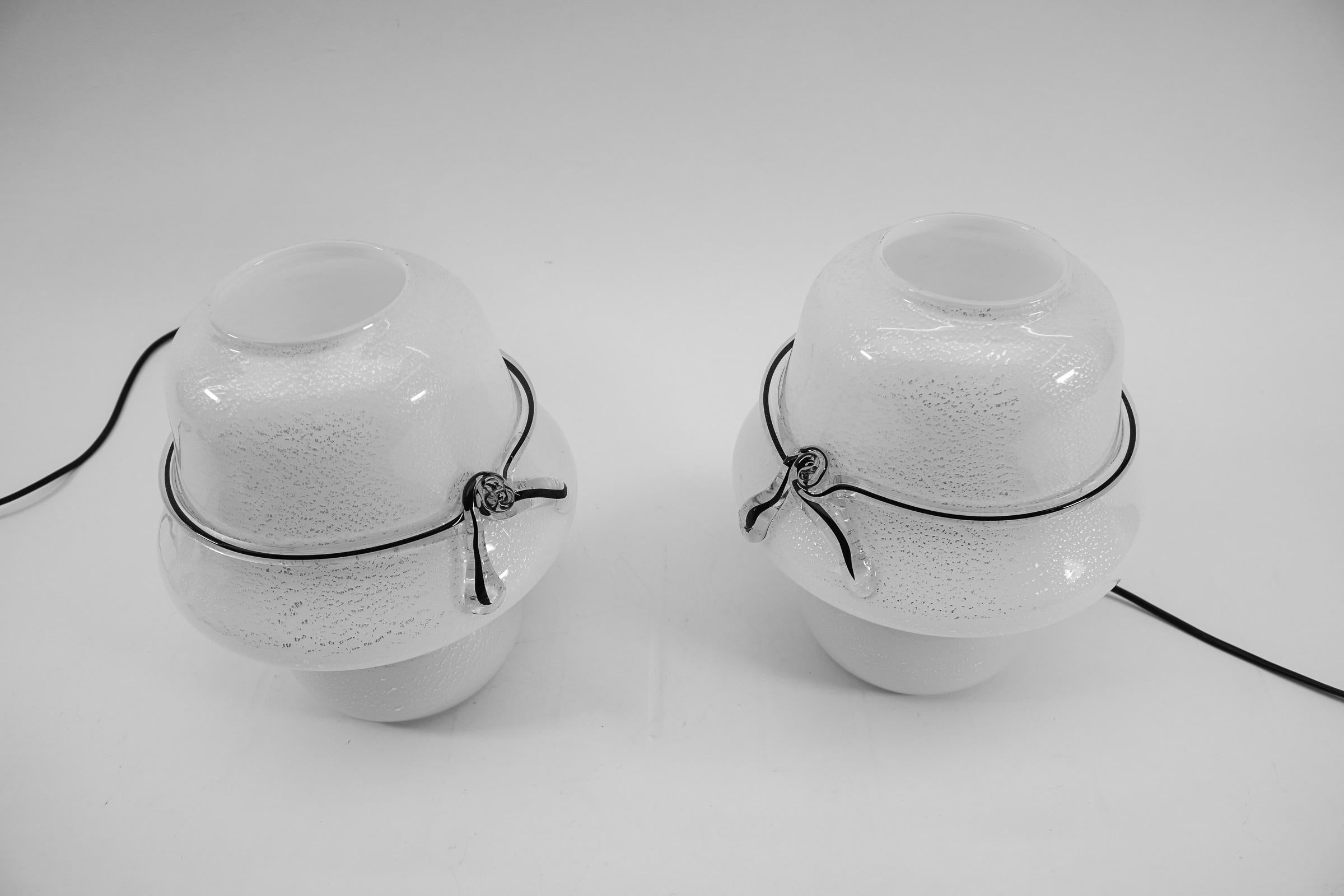 Pair of Murano Mushroom Table Lamps with Enclosed Silver Platelets, 1960s For Sale 2