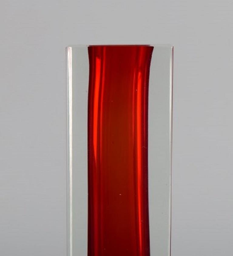 Pair of Murano Vases in Clear, Red and Blue Mouth Blown Art Glass In Excellent Condition In Copenhagen, DK
