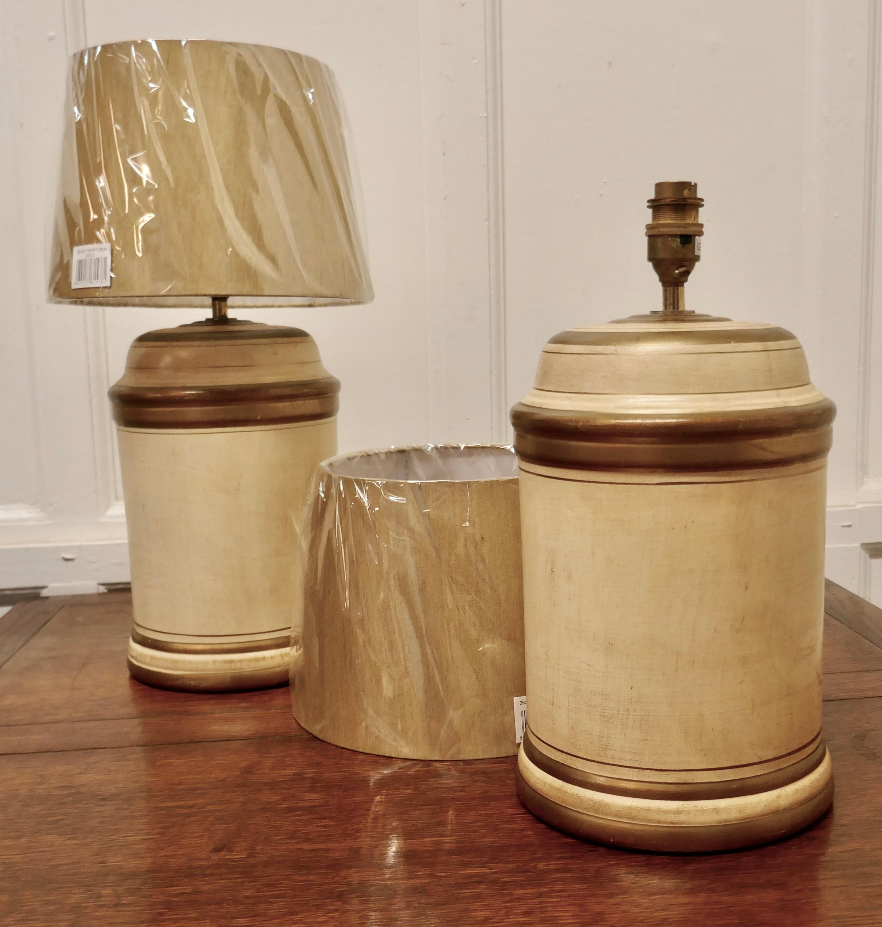 Pair of Mustard Yellow Table Lamps In Good Condition In Chillerton, Isle of Wight