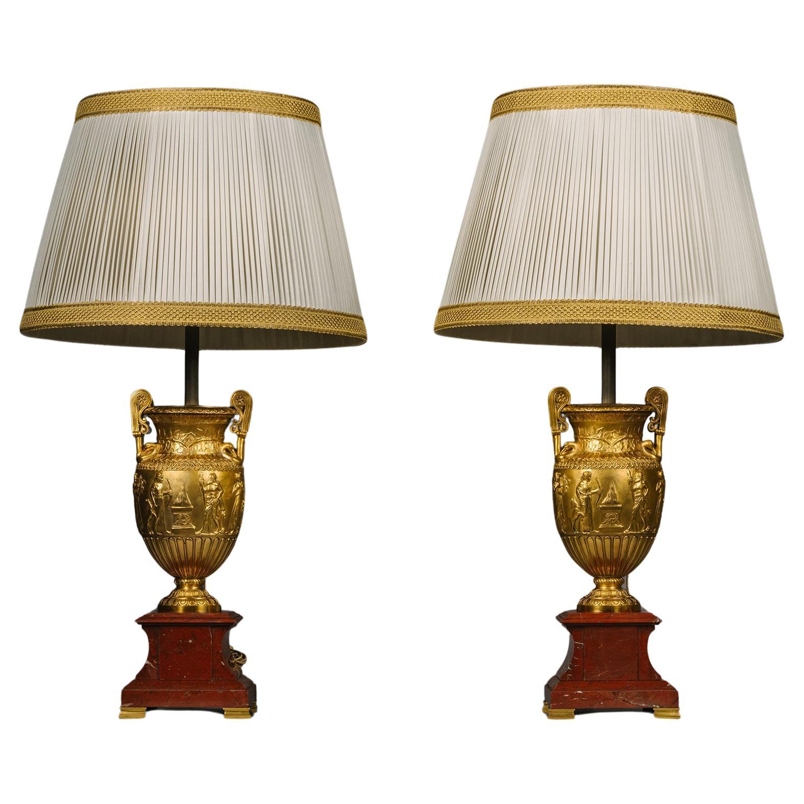 Coppia di vasi neoclassici in bronzo dorato di Napoleone III, adattati come lampade