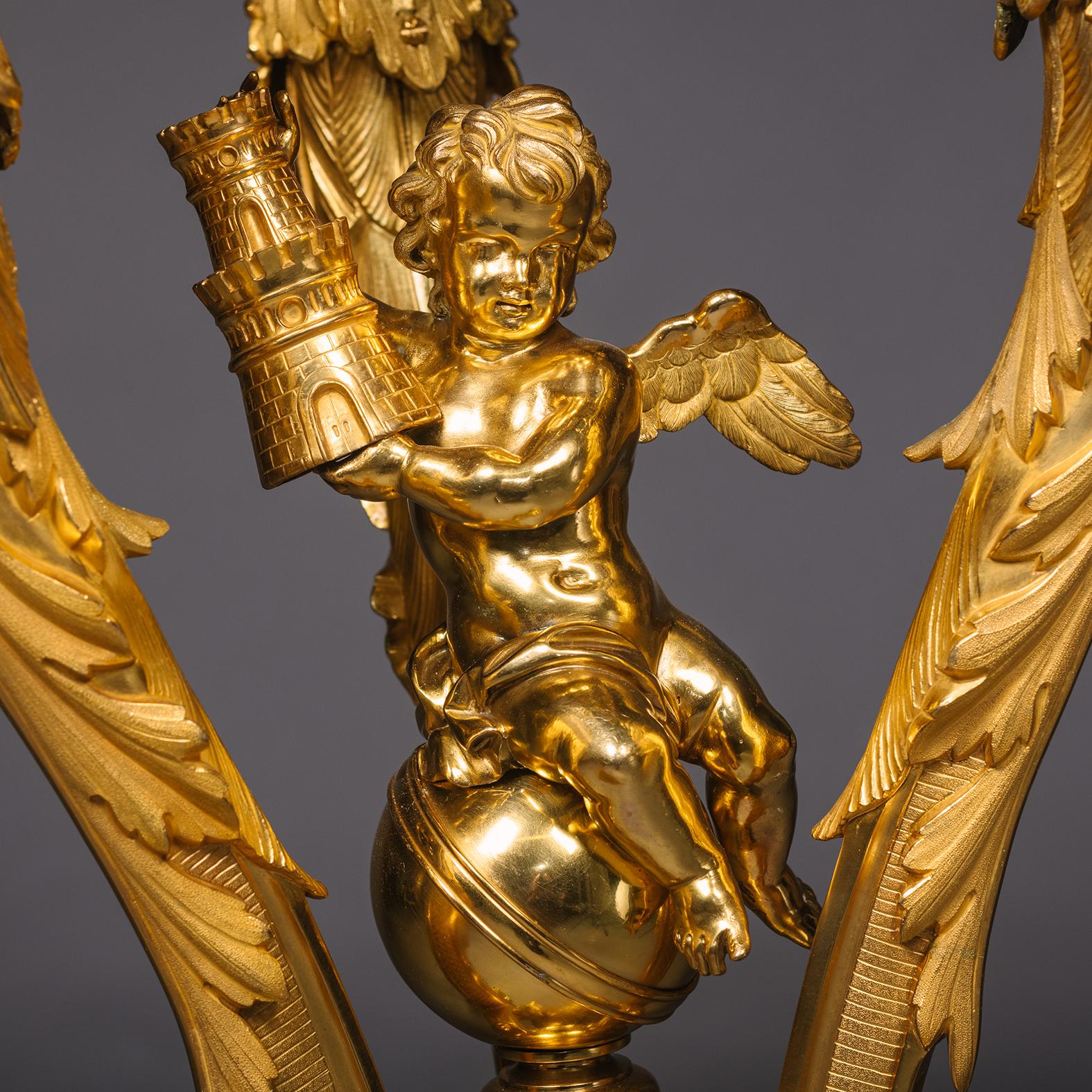 Pareja de pedestales de bronce dorado Napoléon III en Bueno estado para la venta en Brighton, West Sussex