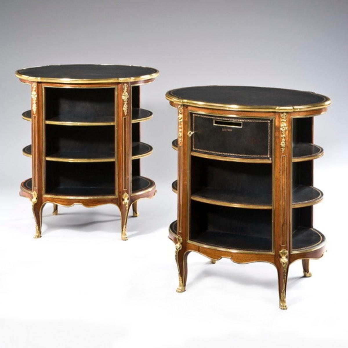 A pair of Napoleon III kingwood freestanding open bookcases In Good Condition For Sale In Lymington, Hampshire