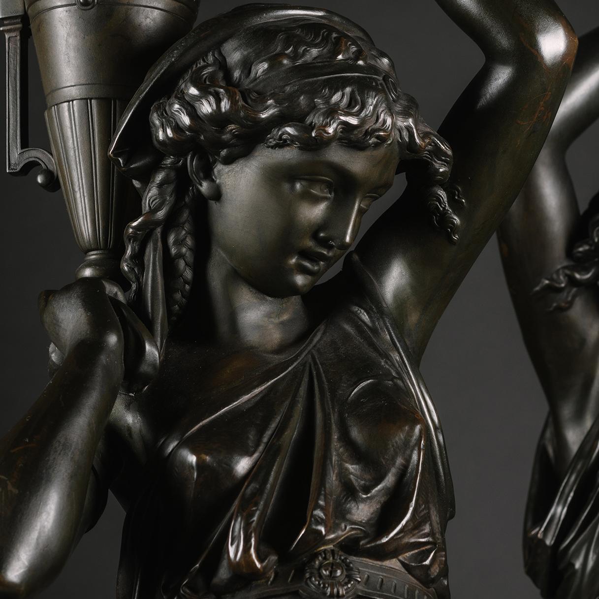 Ein Paar Napoleon III.-Figuren aus patinierter Bronze von Victor Paillard im Zustand „Gut“ im Angebot in Brighton, West Sussex